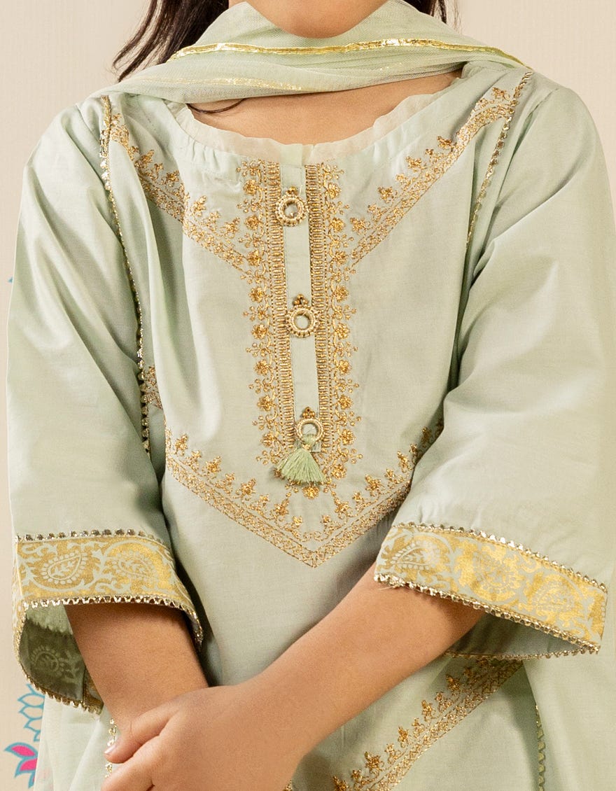 GREEN LAWN EMBROIDERED 3PC | JGK-S-JGP-25-1510