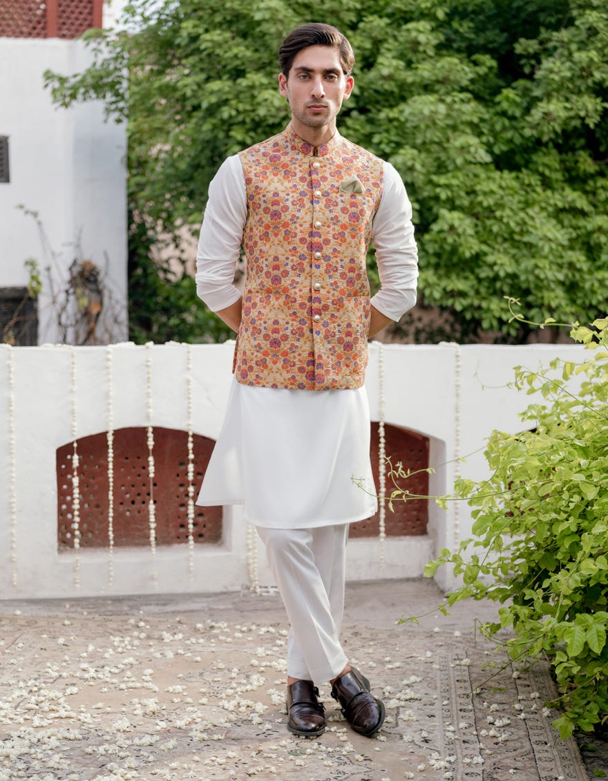 RED WAISTCOAT | JJVC-A-48173