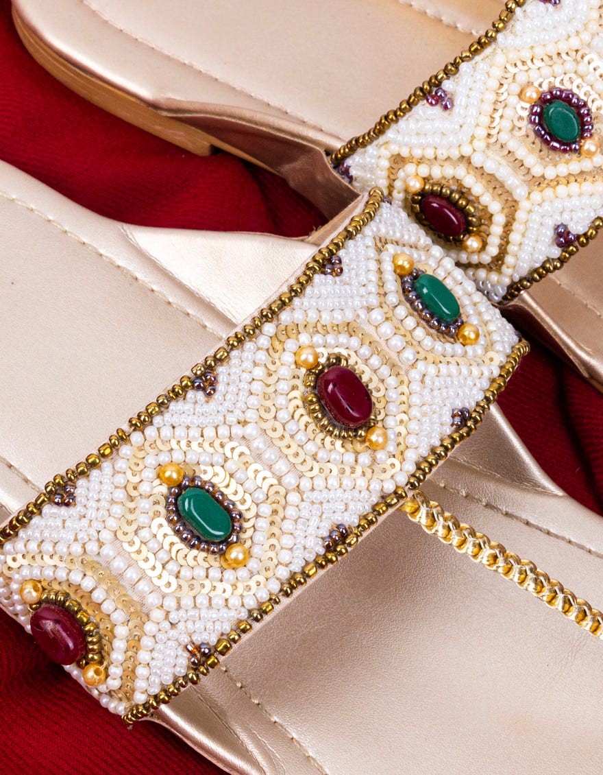 off-white-chappal-jlfwc-23-019