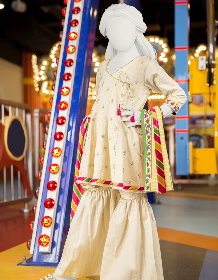 jgkl-s-19-1548-fb-daisy