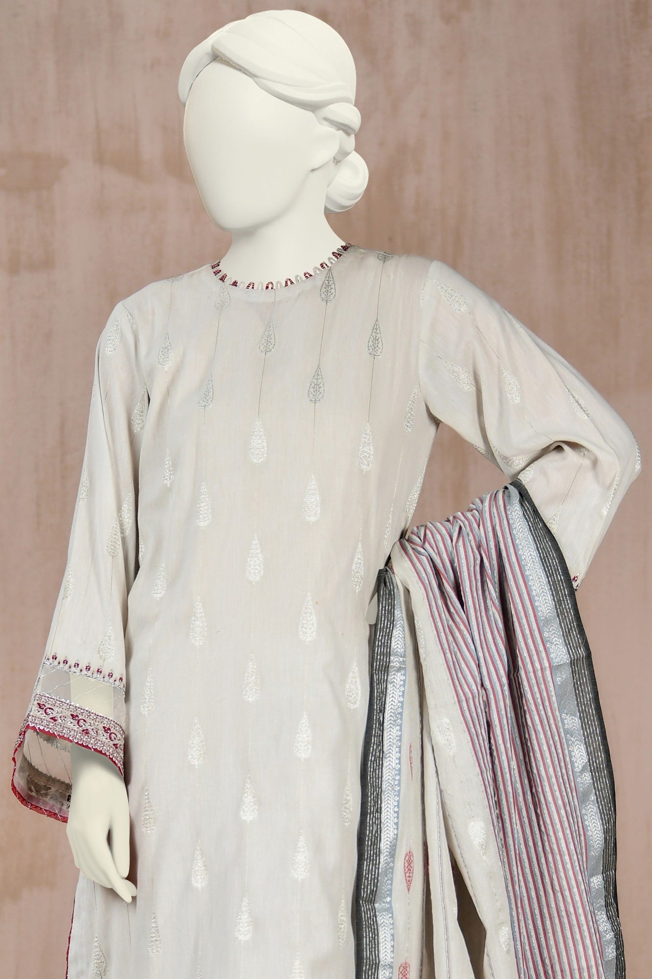 off-white-nearang-unstitched-3pc-ccw-3psu-s-22-054