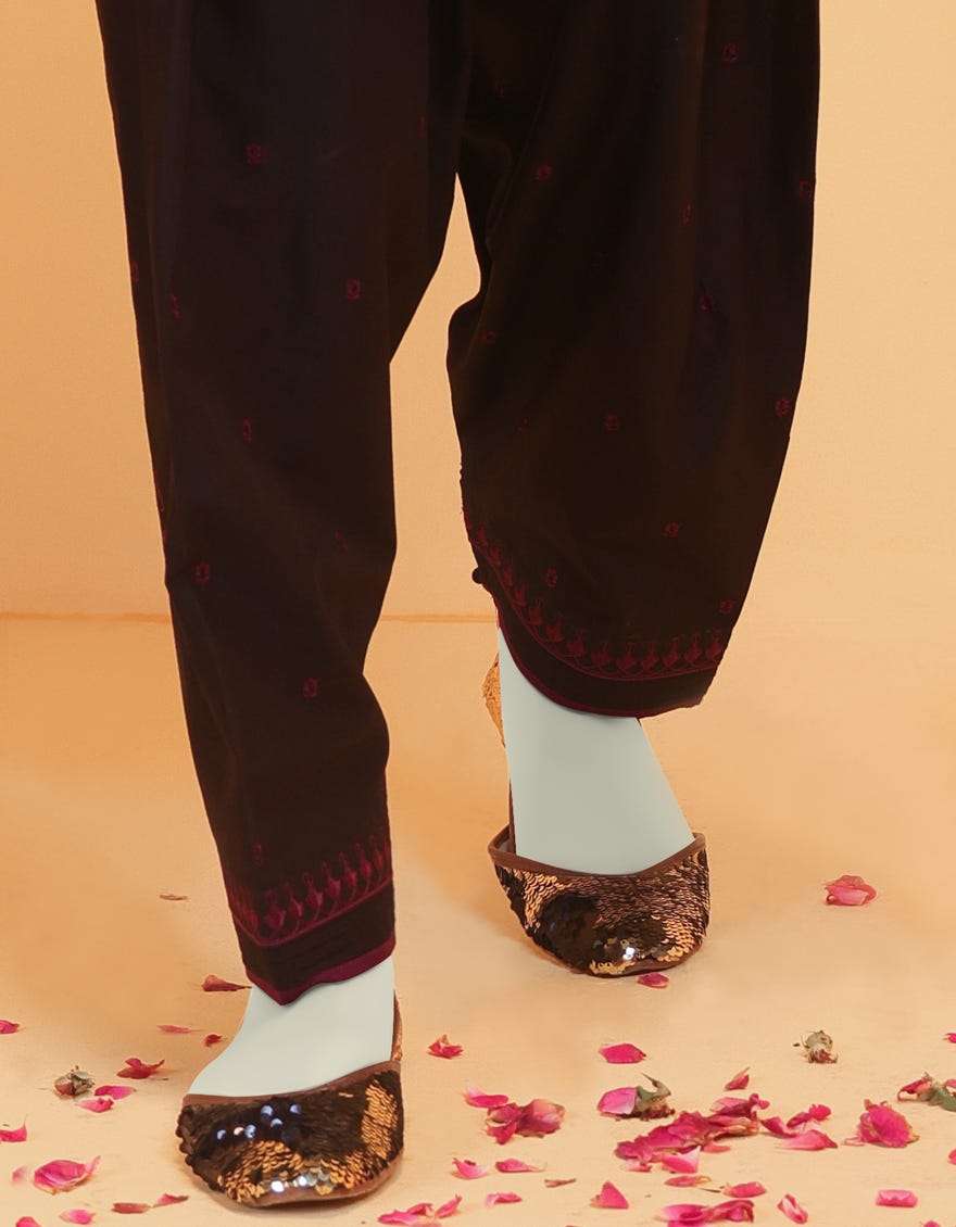 JLAWN-S-JST-22-1653 Charisma