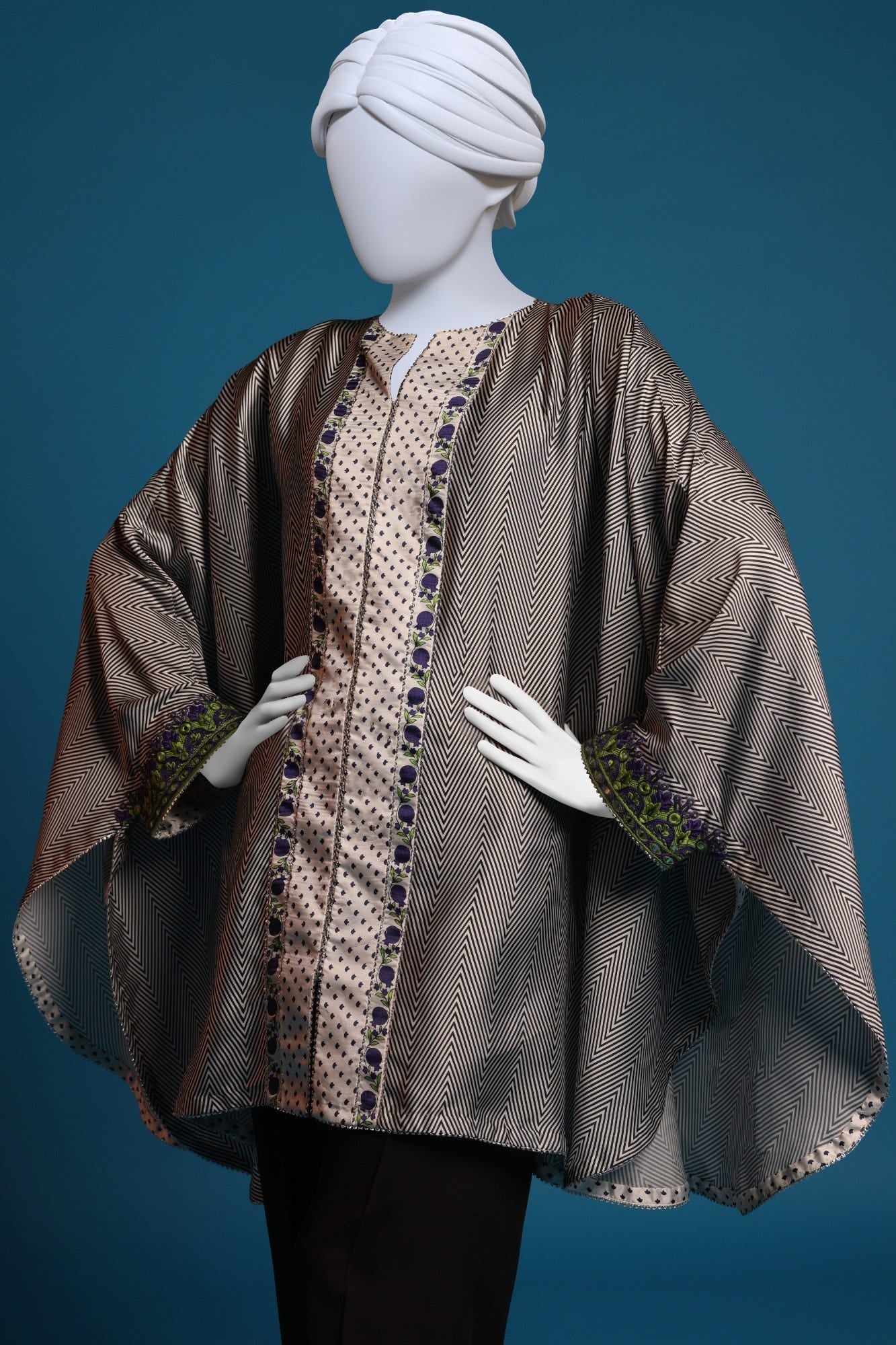 black-white-silk-2pc-stitched-ccw-2ps-st-s-22-2057