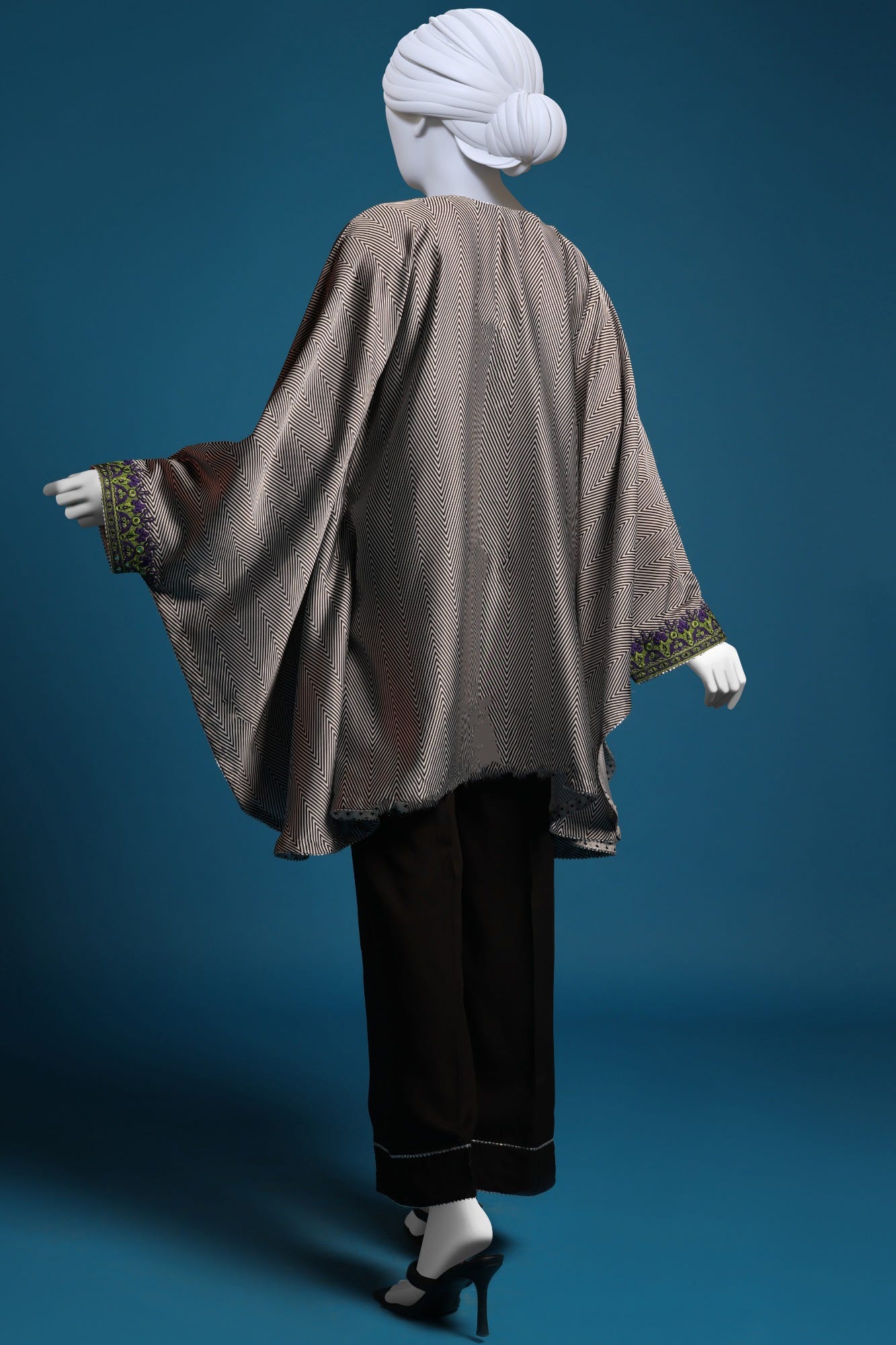 black-white-silk-2pc-stitched-ccw-2ps-st-s-22-2057