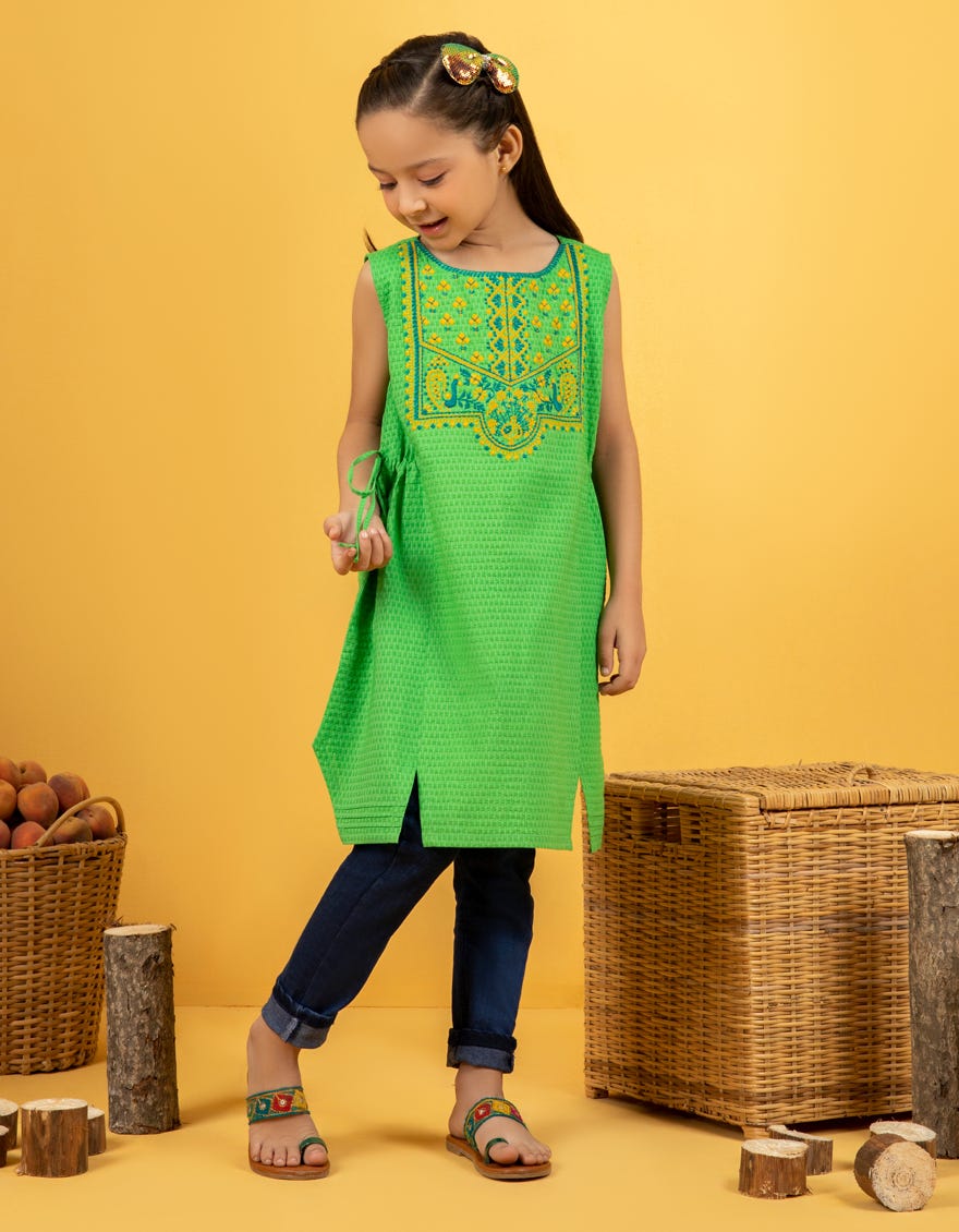 GREEN KHADDAR GIRLS KURTI | JGLK-S-JK-22-6004