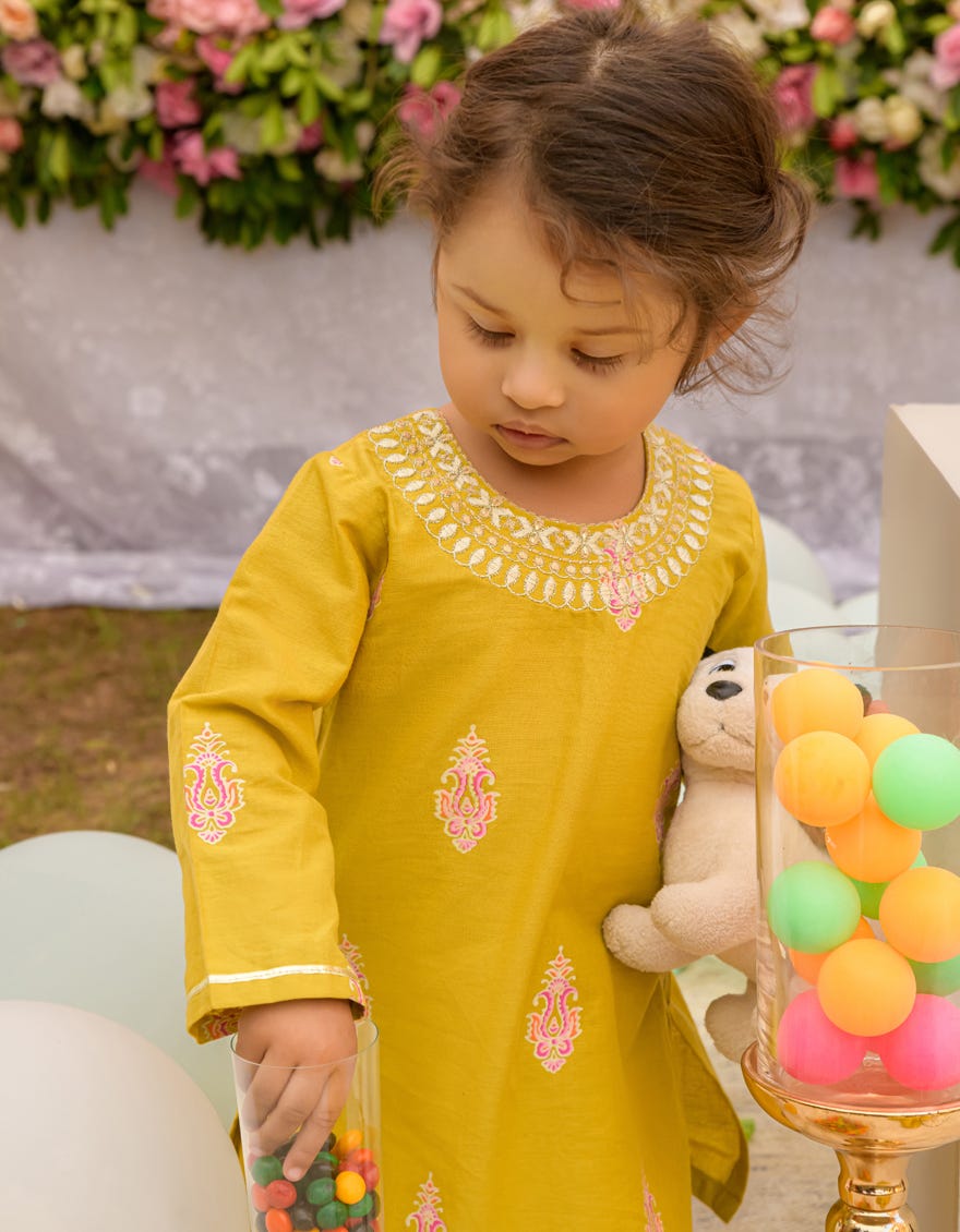 olive-lawn-infant-girl-stitched-jik-s-jgin-23-042
