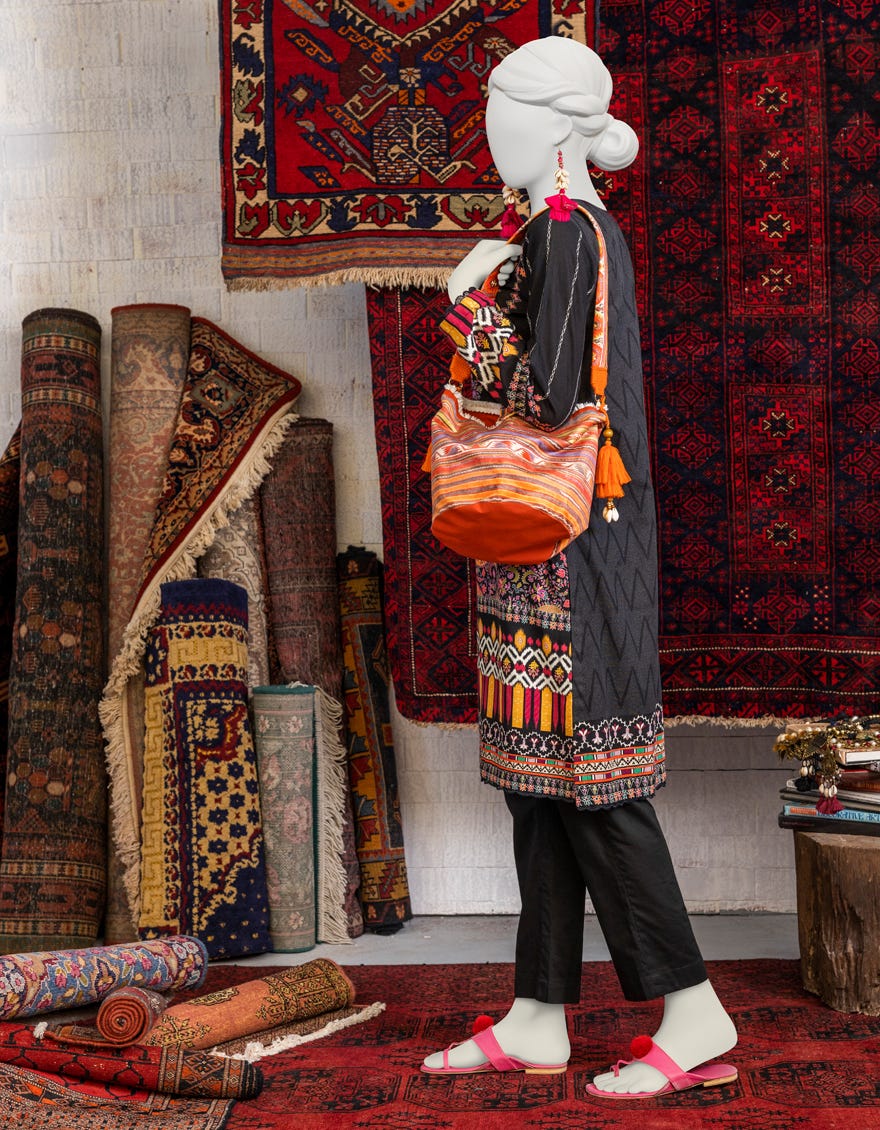 Black Khaddar Women's Kurti | Jjlk-W-Jpwk-23-992