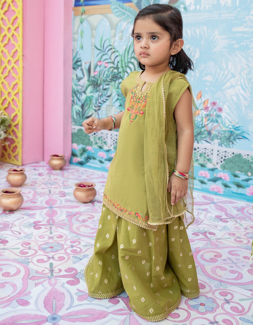 Green Cotton Net Stitched 3 Piece | Jgk-S-24-1916