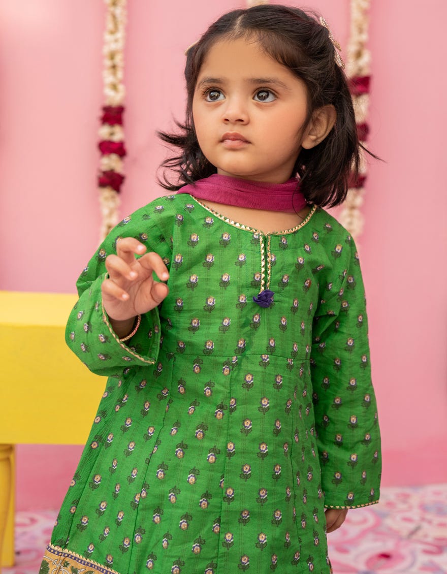 Green Lawn Stitched 3 Piece | Jgk-S-24-1925