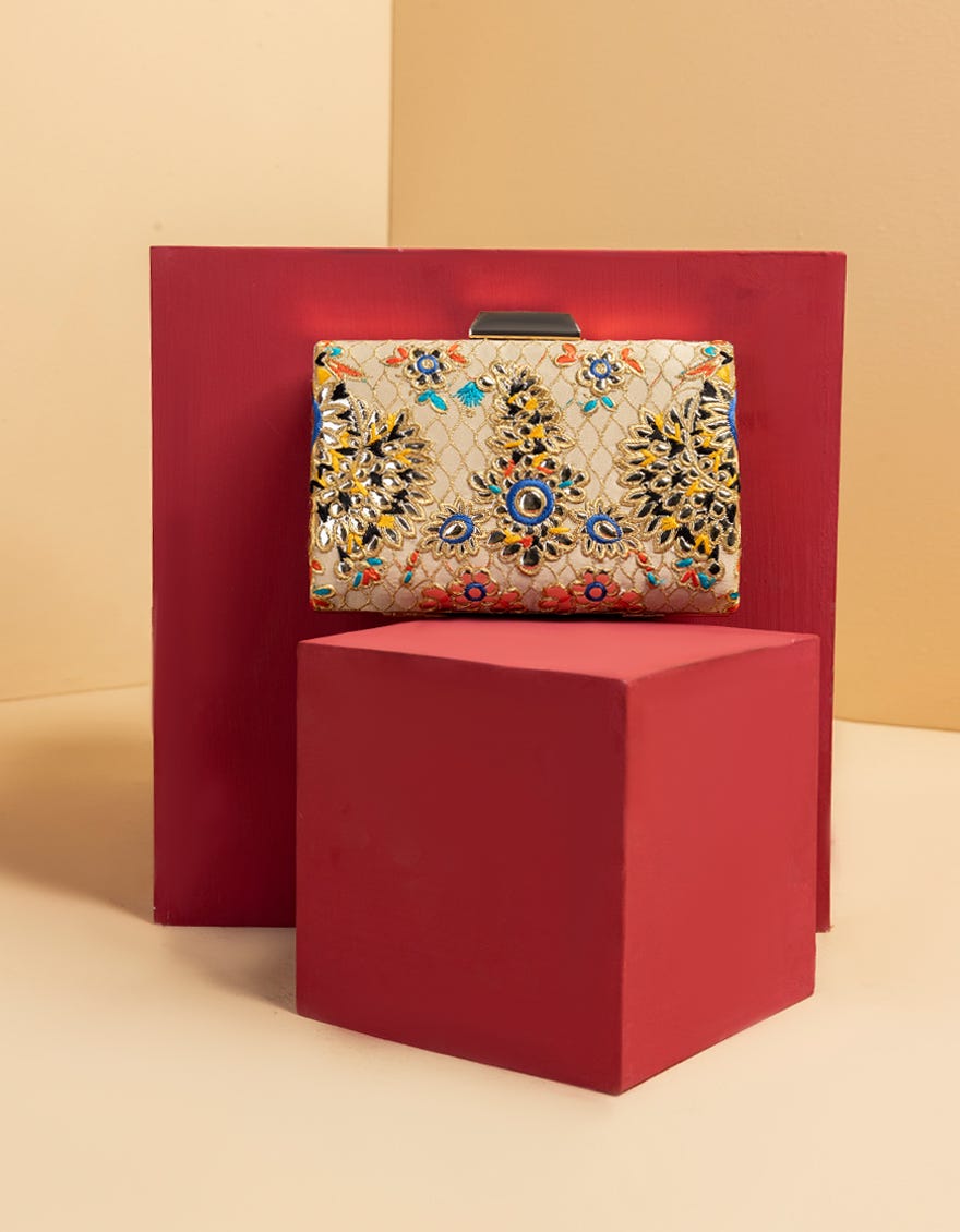 OFF WHITE CLUTCH | JJBL-25-091