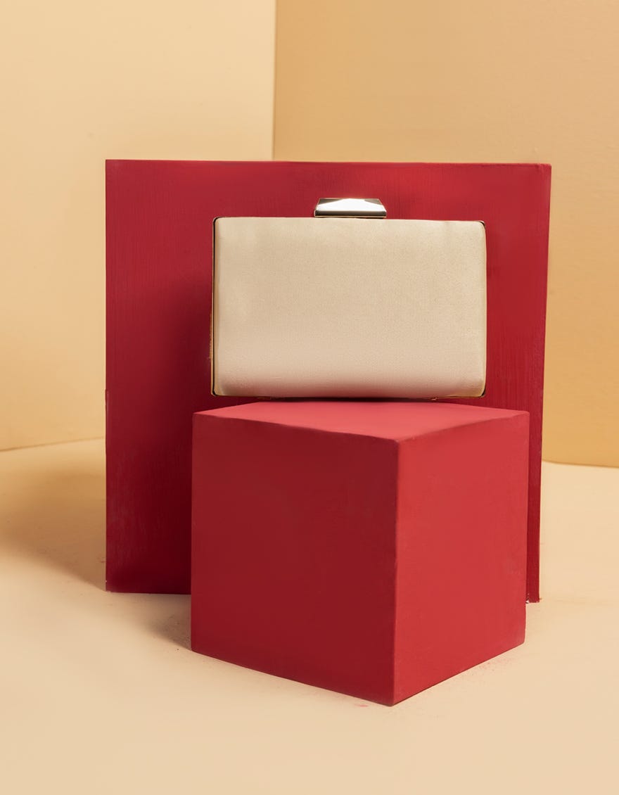 OFF WHITE CLUTCH | JJBL-25-091