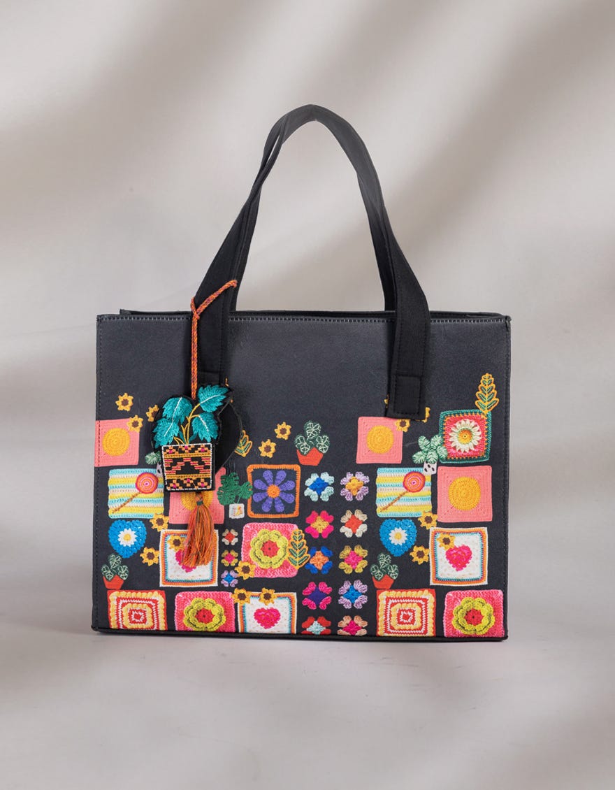 black-tote-bag-jjbl25136