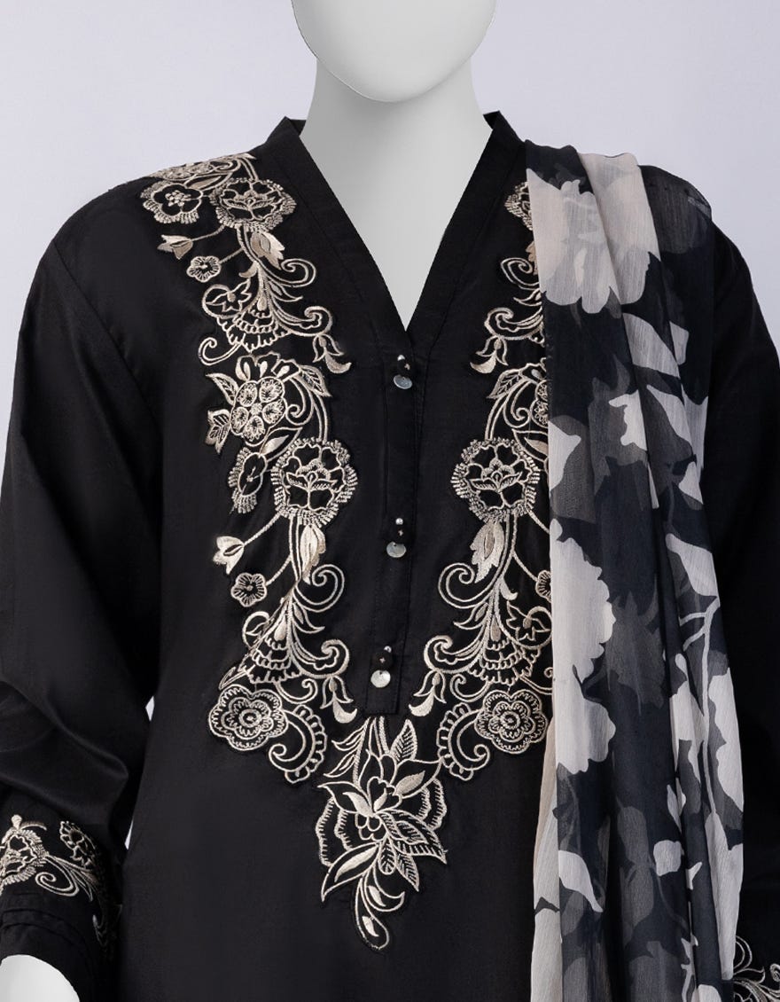 black-lawn-embroidered-3pc-stitched-jls25218s