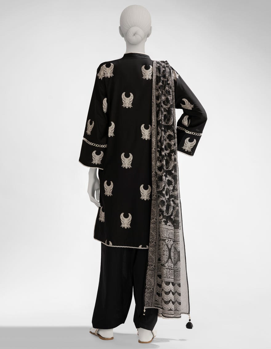 BLACK & WHITE LAWN PRINTED UNSTITCHED 3PC