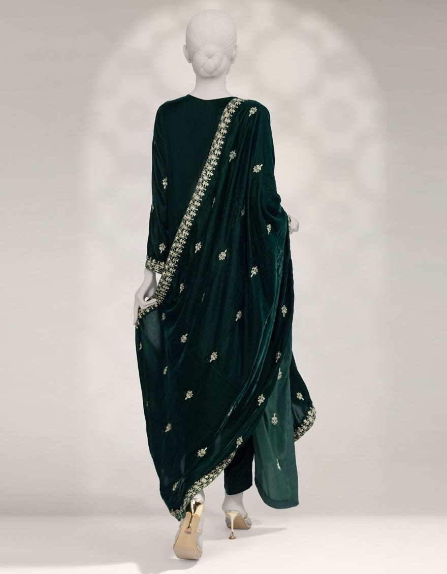green-velvet-embroidered-unstitched-3pc-jlu253626u
