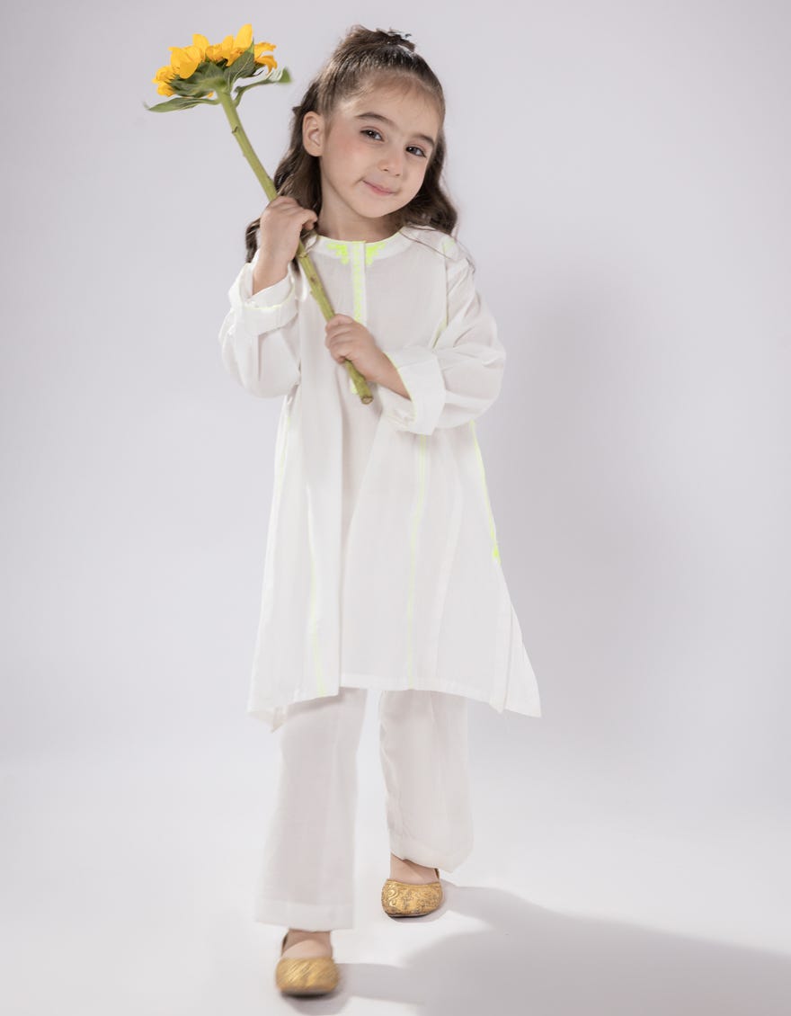 white-lawn-embroidered-kurti-jgs252538s