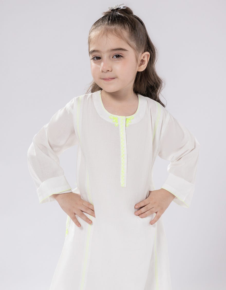 white-lawn-embroidered-kurti-jgs252538s