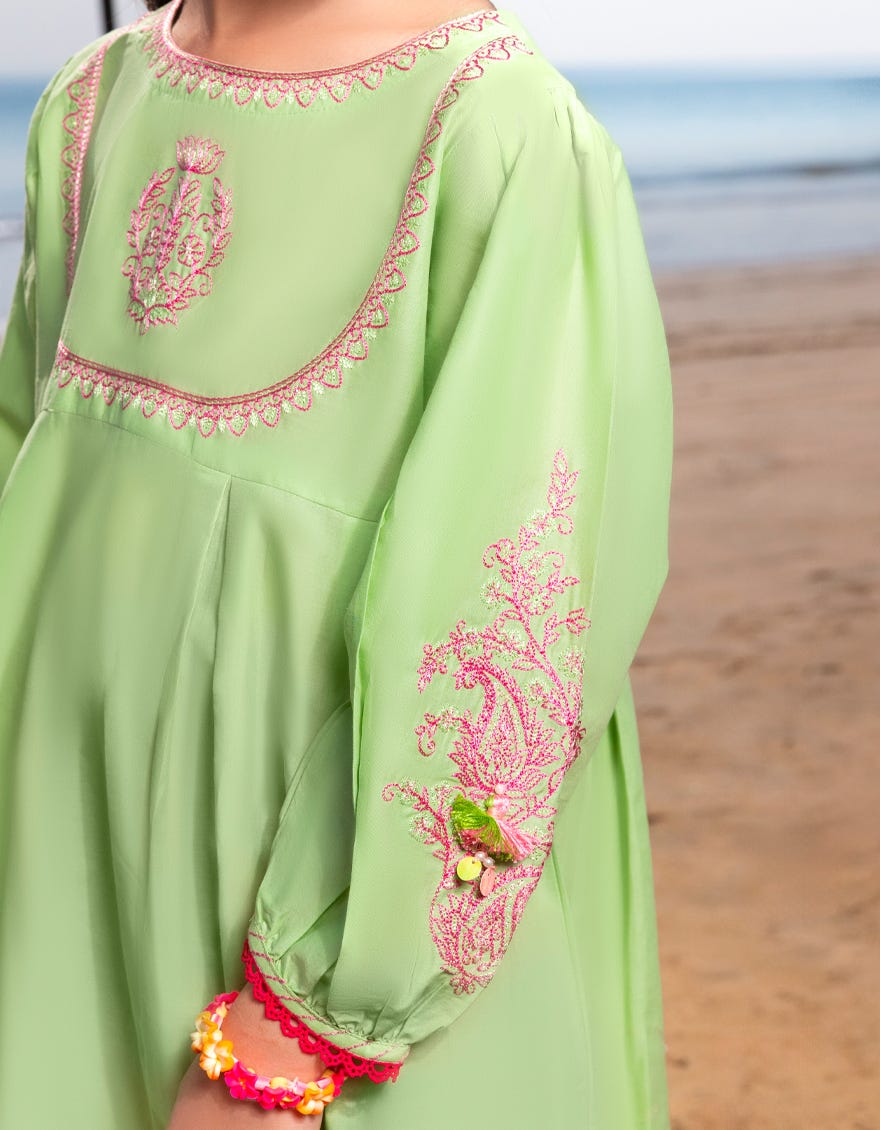 GREEN LAWN EMBROIDERED KURTI | JGLK-S-JGS-25-2505