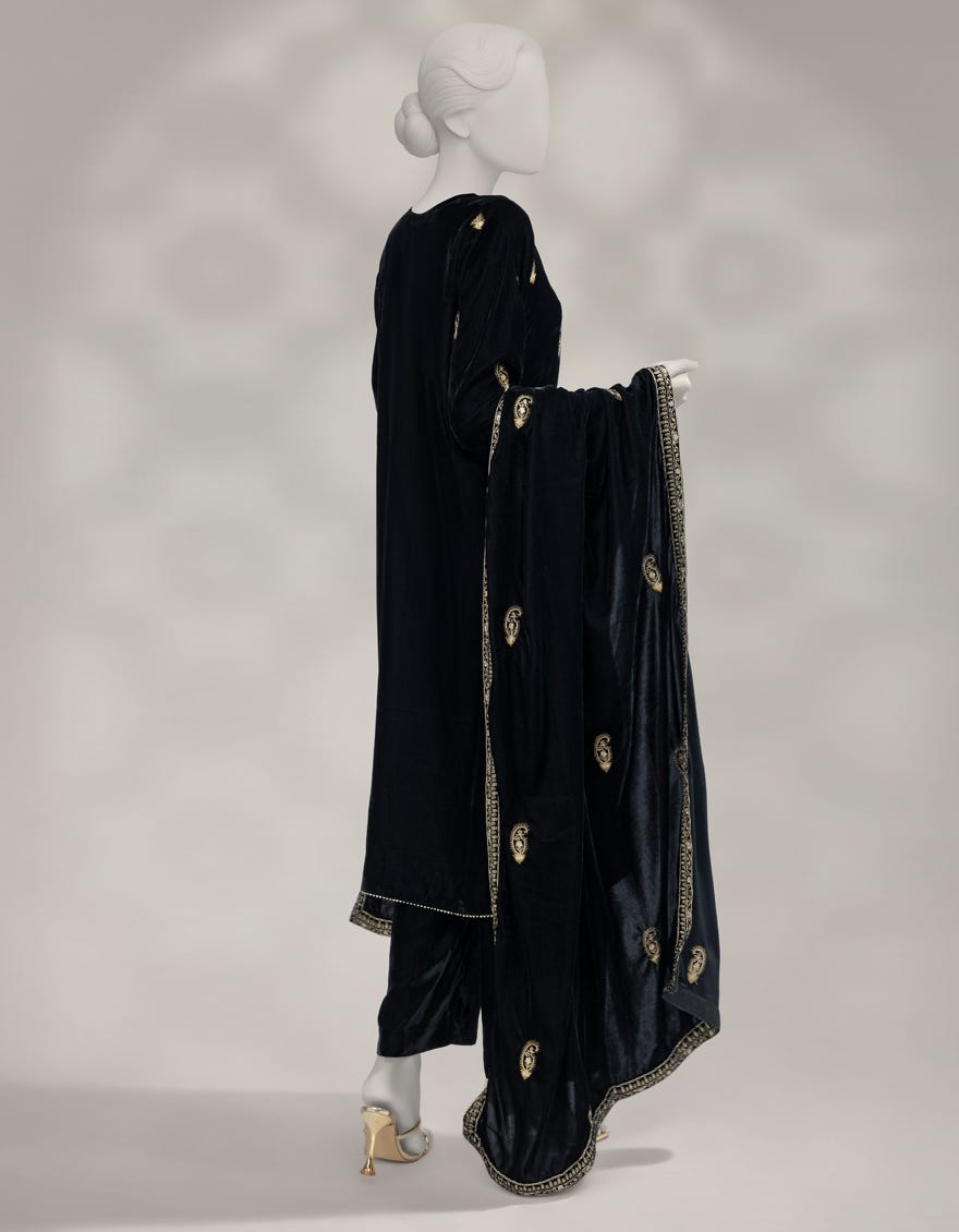 black-velvet-embroidered-unstitched-3pc-jlu253623u