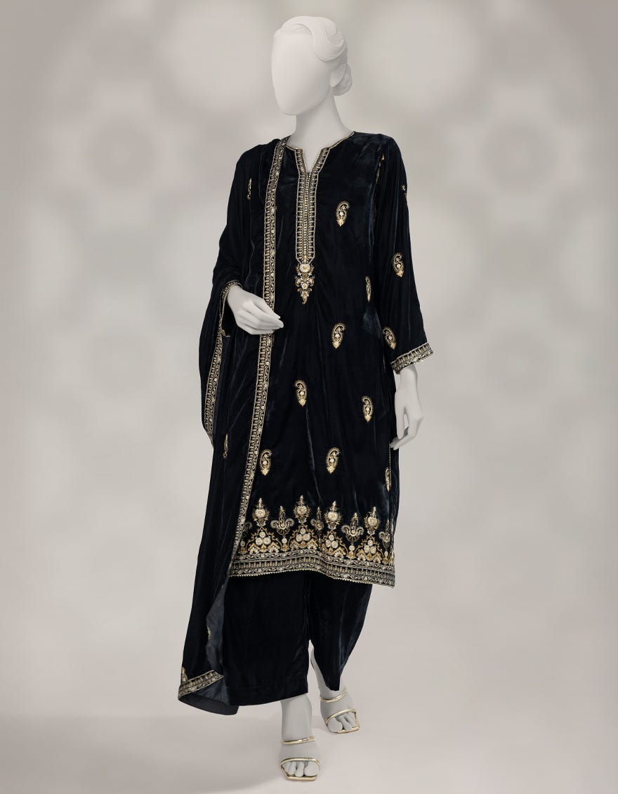 black-velvet-embroidered-unstitched-3pc-jlu253623u
