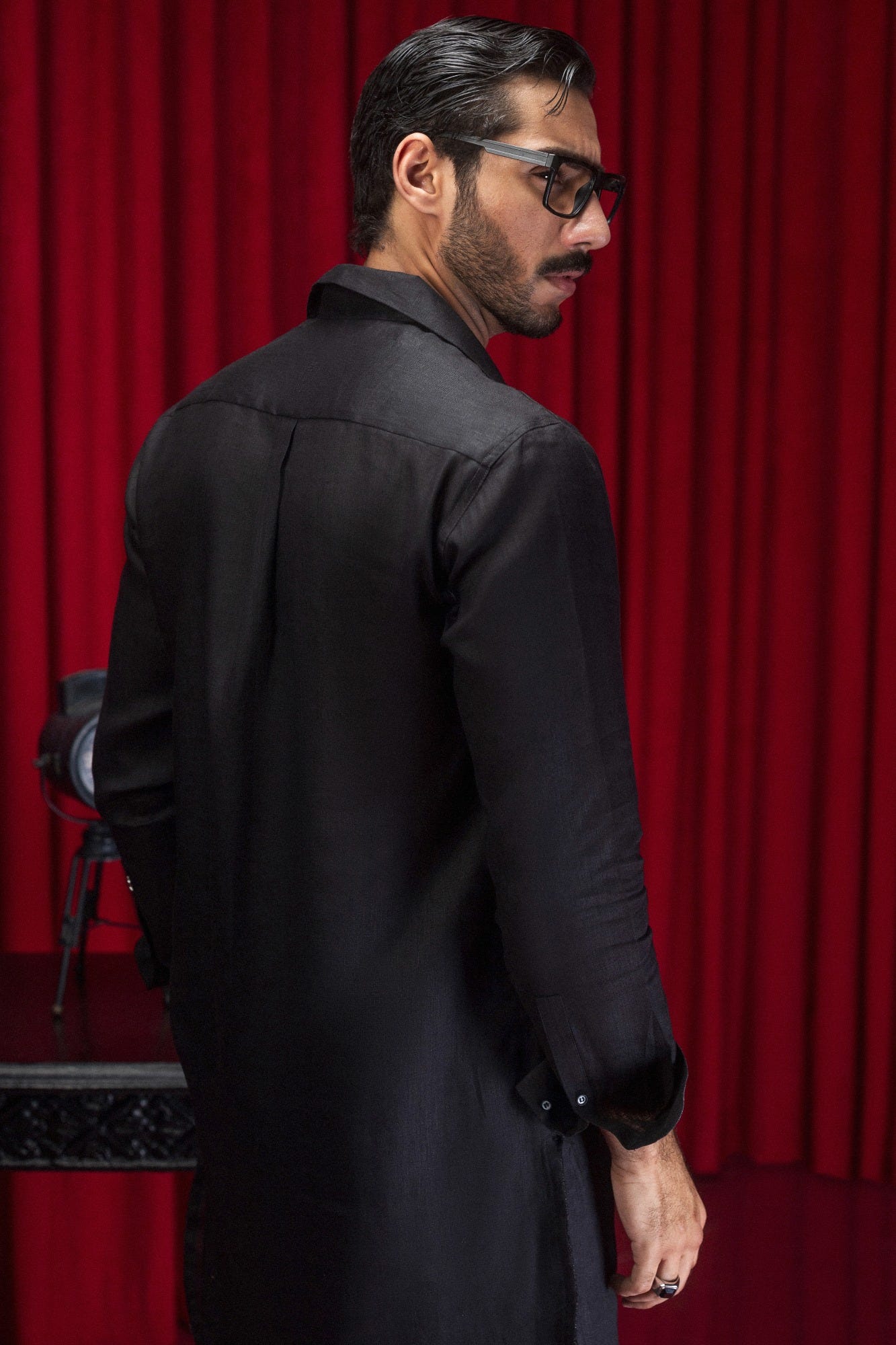 hamburg-black-linen-kurta-trouser