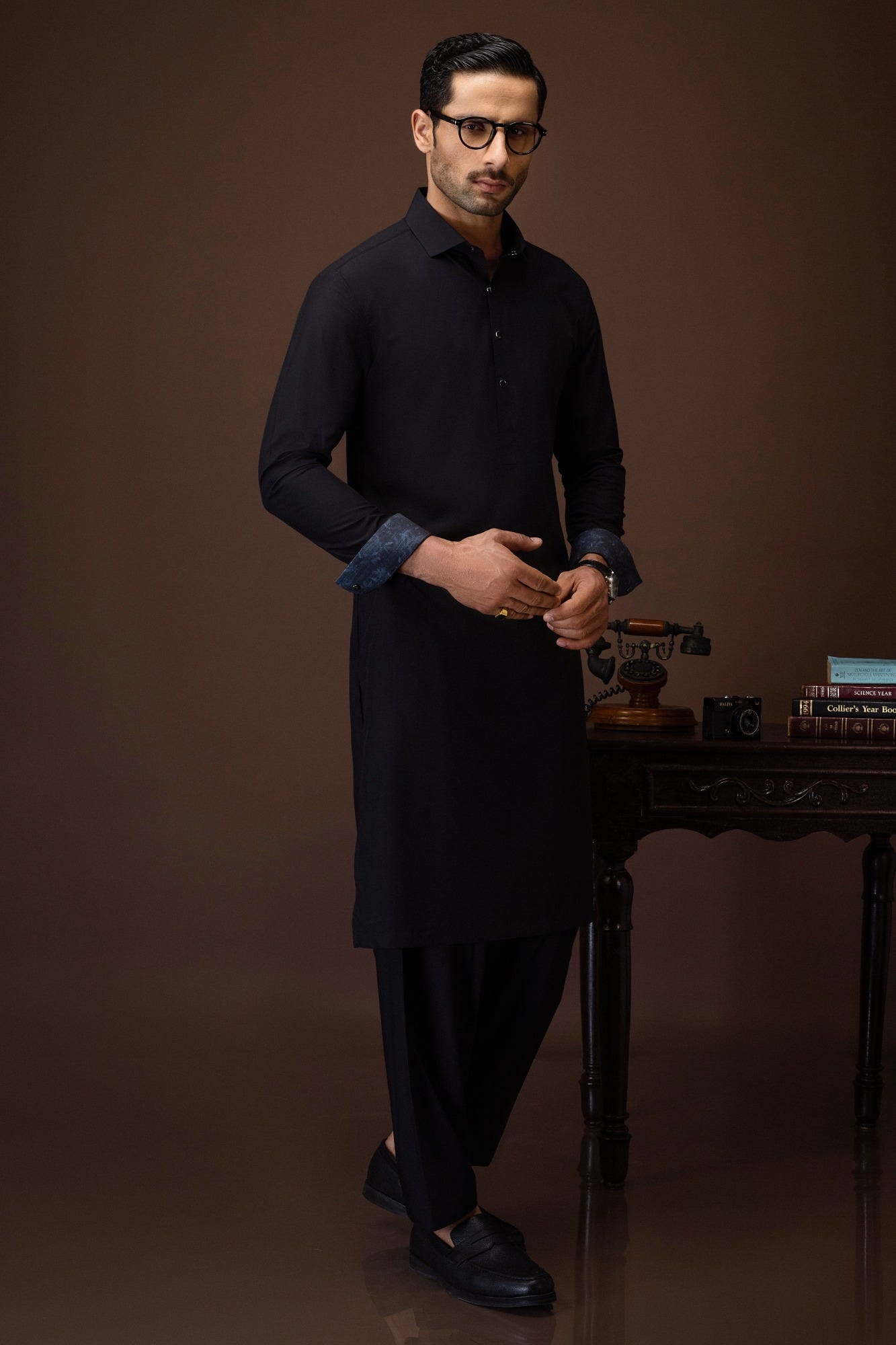 vicksburg-black-blended-kameez-shalwar
