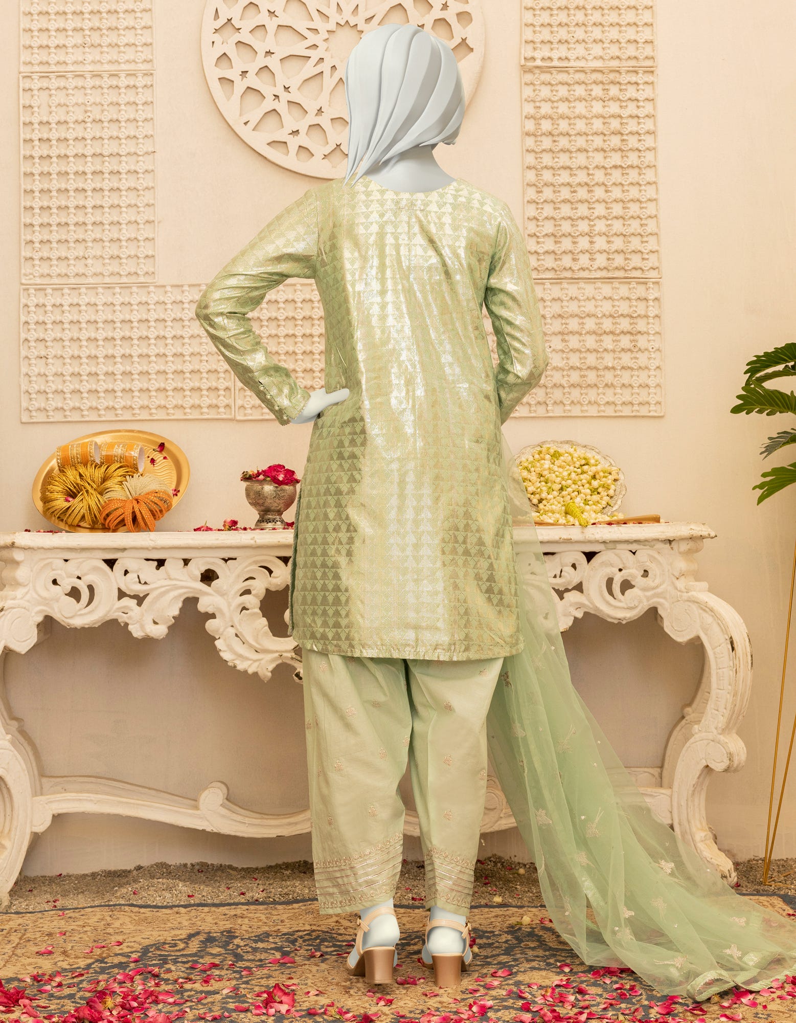 JGK-YGTL-S-621-22 FB/Faye