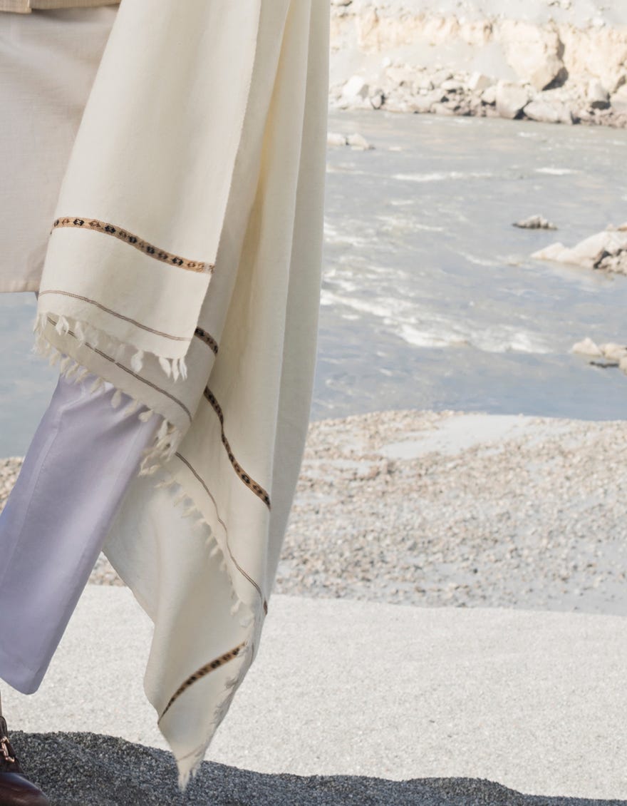 CREAM WOOLEN MEN SHAWL | JJID-SHAWL C