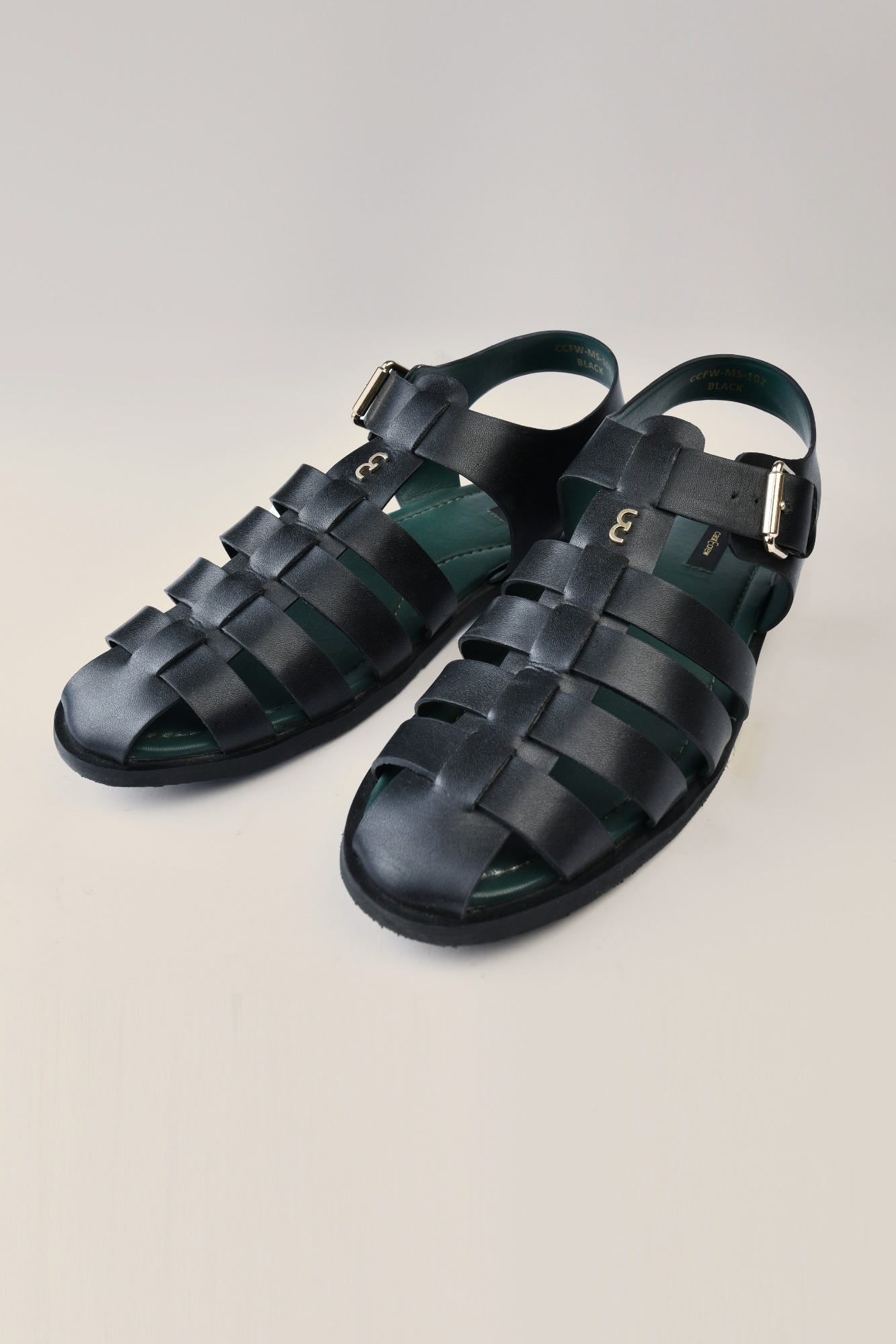 castle-black-men-sandals