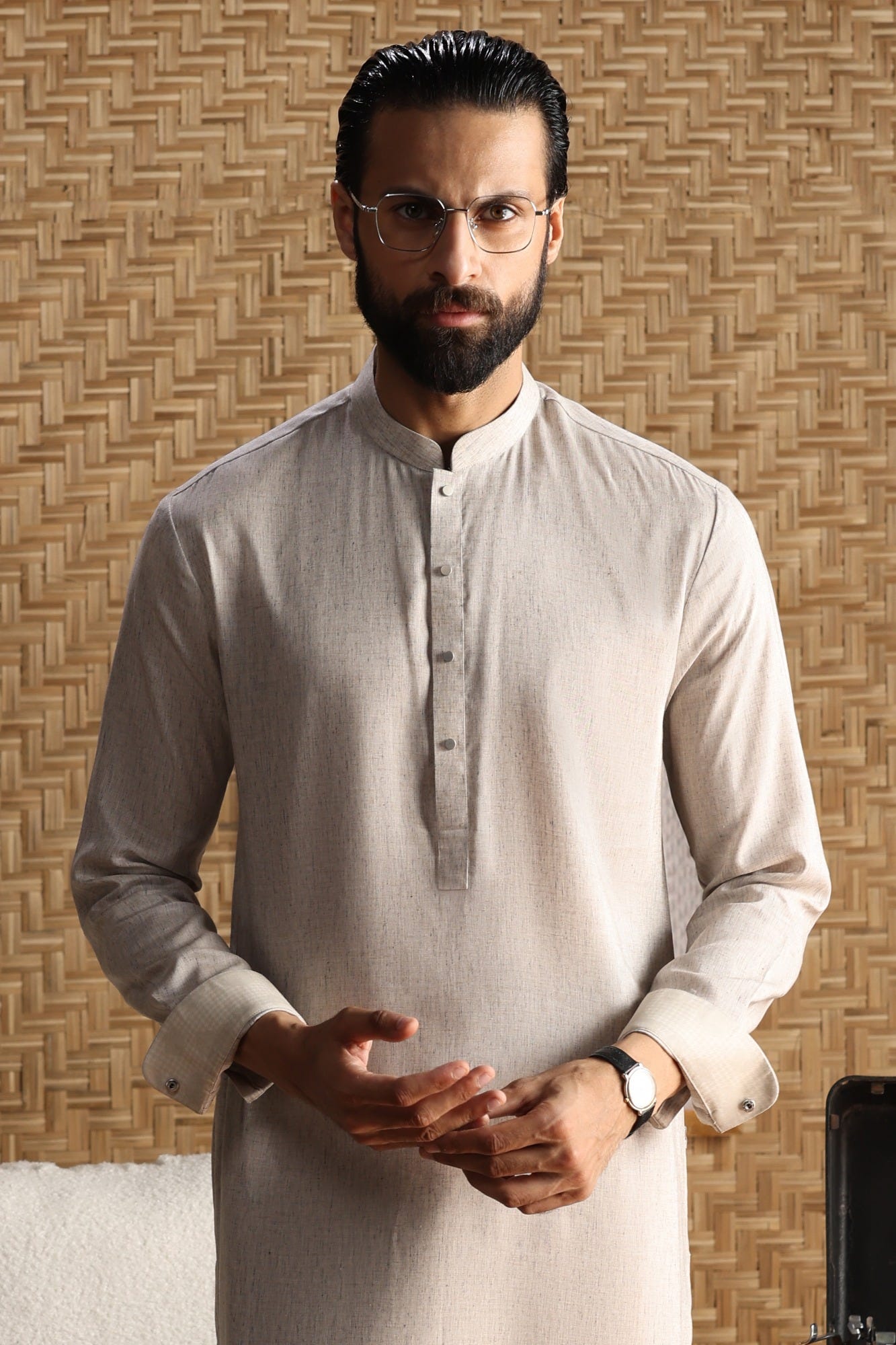LA-PAZ - ASH WHITE EXCLUSIVE KAMEEZ SHALWAR