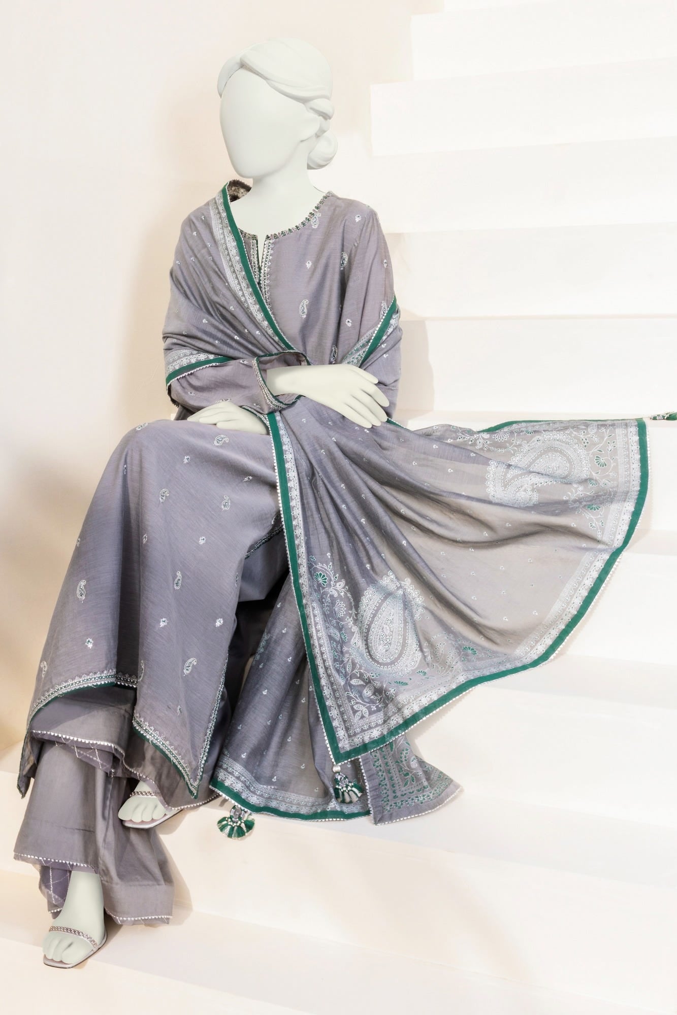 CCW-3PSU-S-22-028 Kashmiri Booti