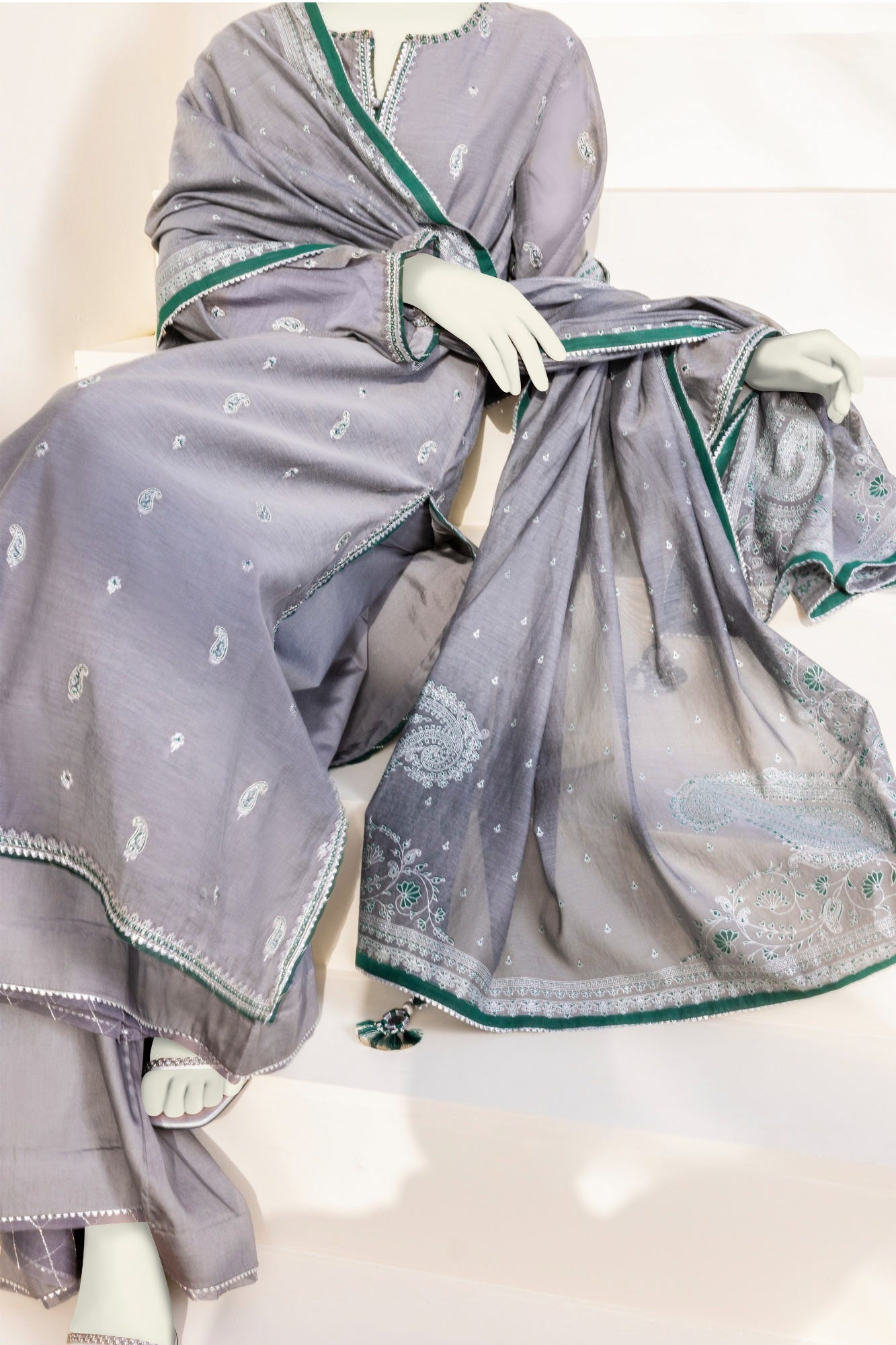 CCW-3PSU-S-22-028 Kashmiri Booti