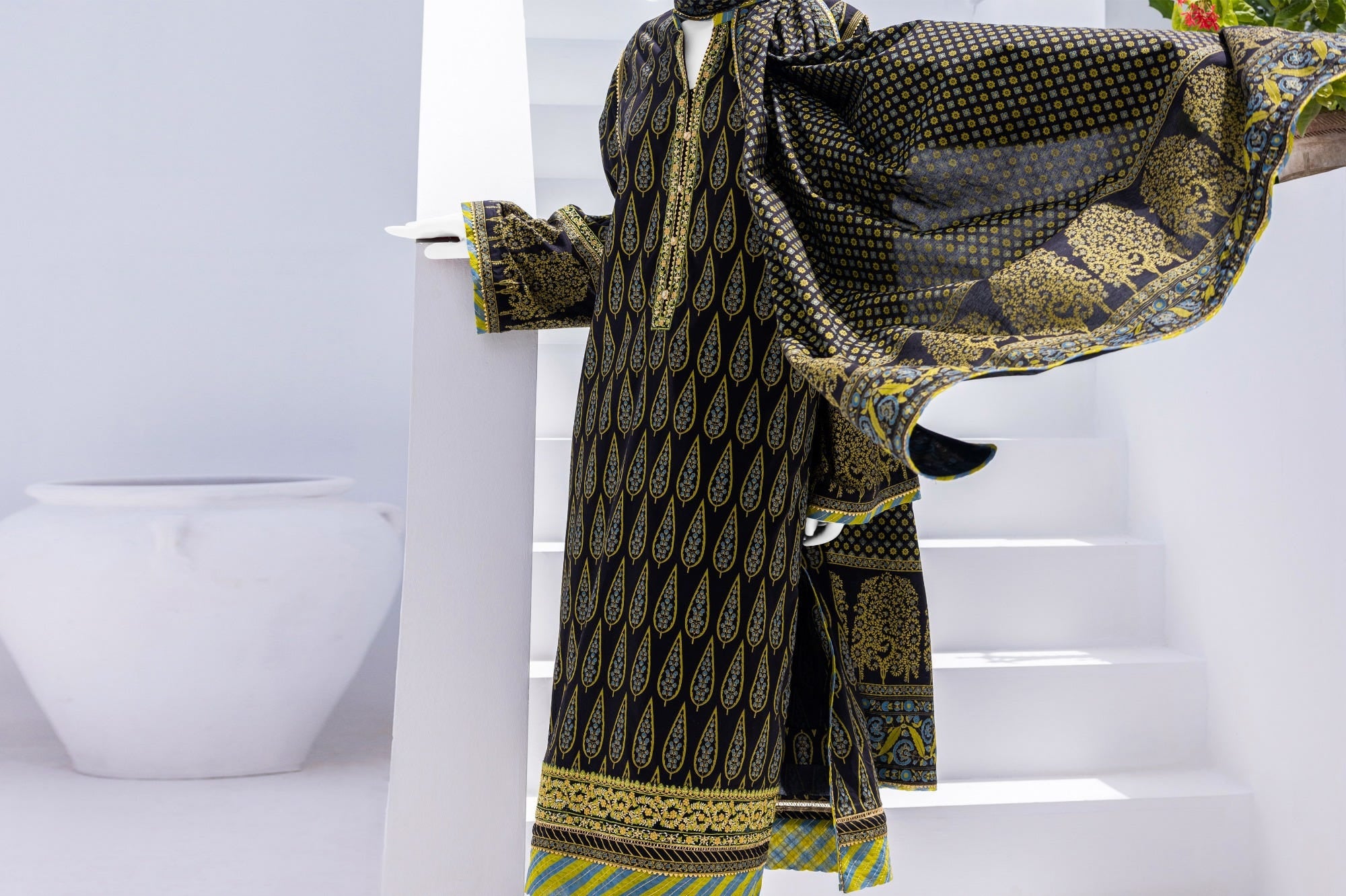 CCW-3PSU-S-22-038 Almas