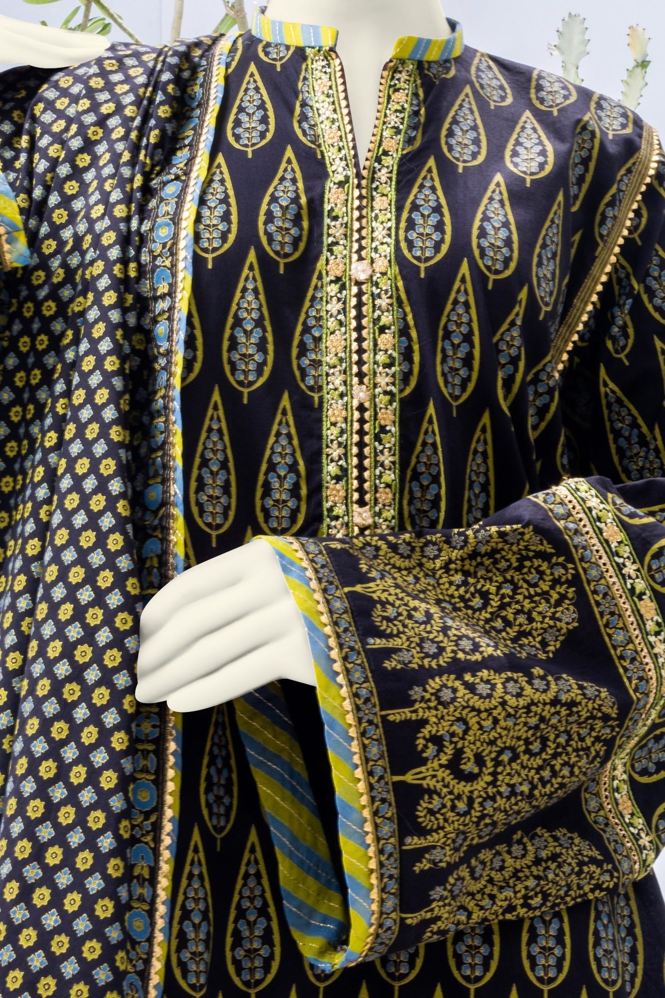 CCW-3PSU-S-22-038 Almas