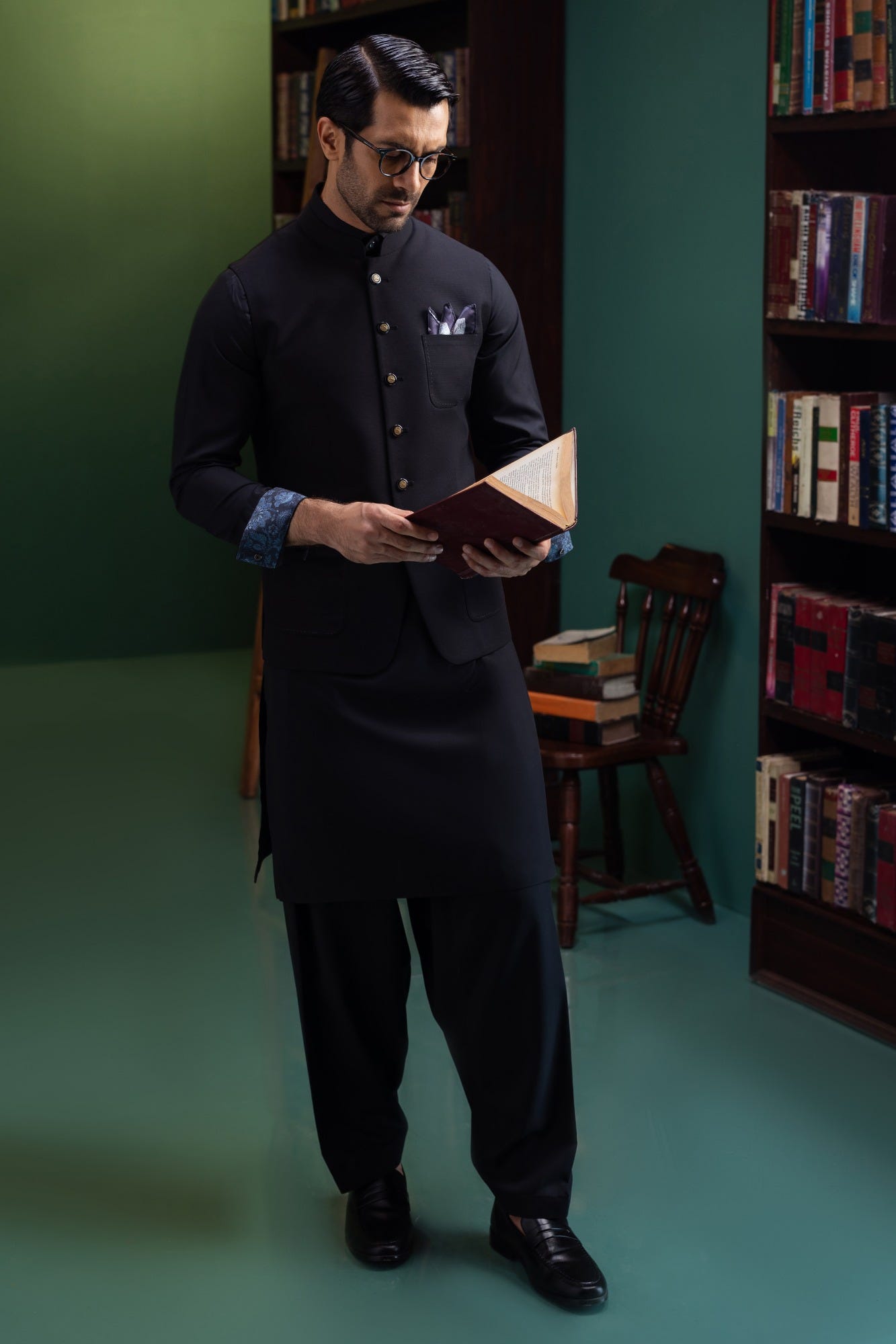 estonia-black-polyester-kameez-shalwar