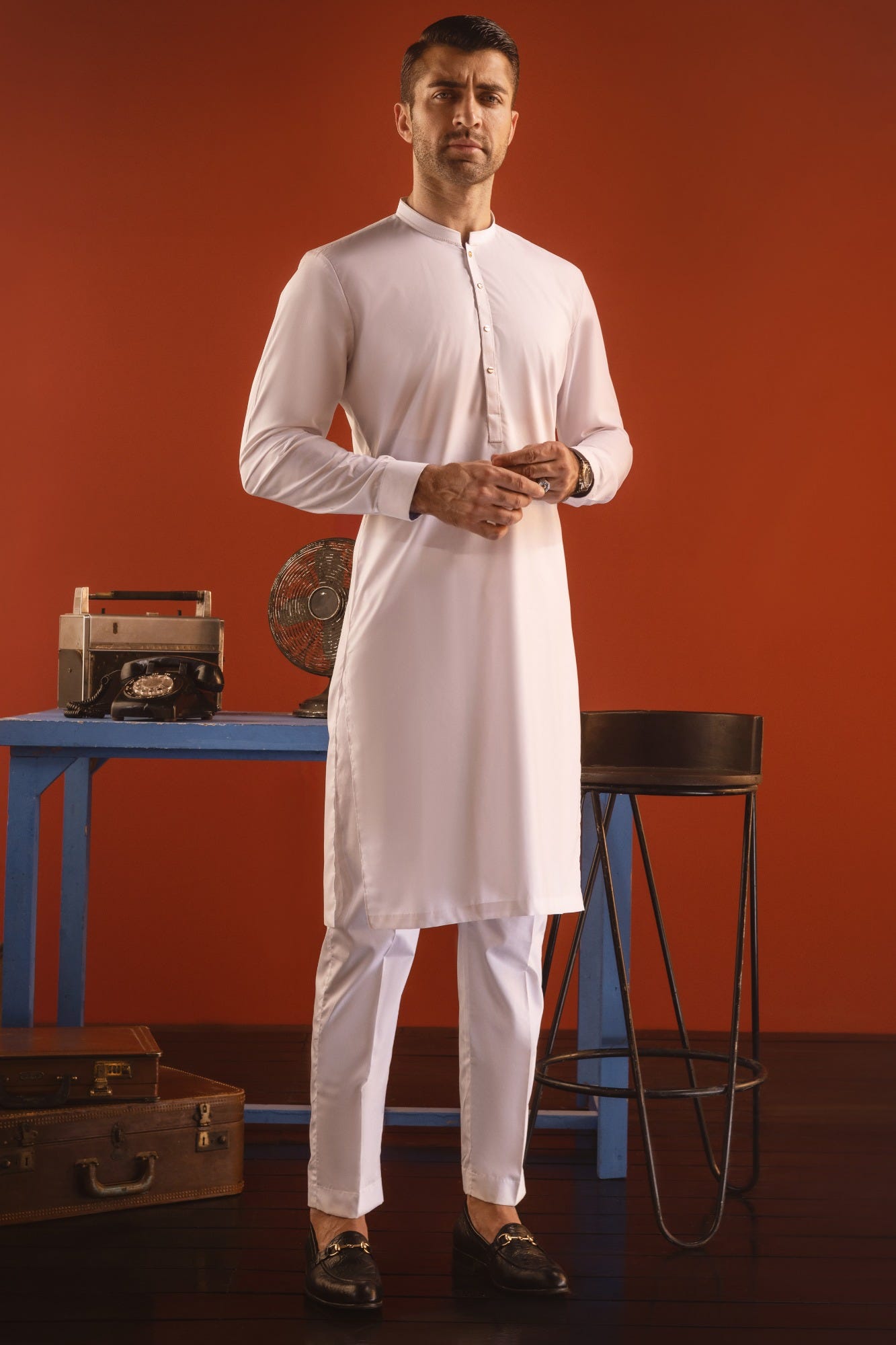 FINLAND - WHITE COTTON KURTA TROUSER