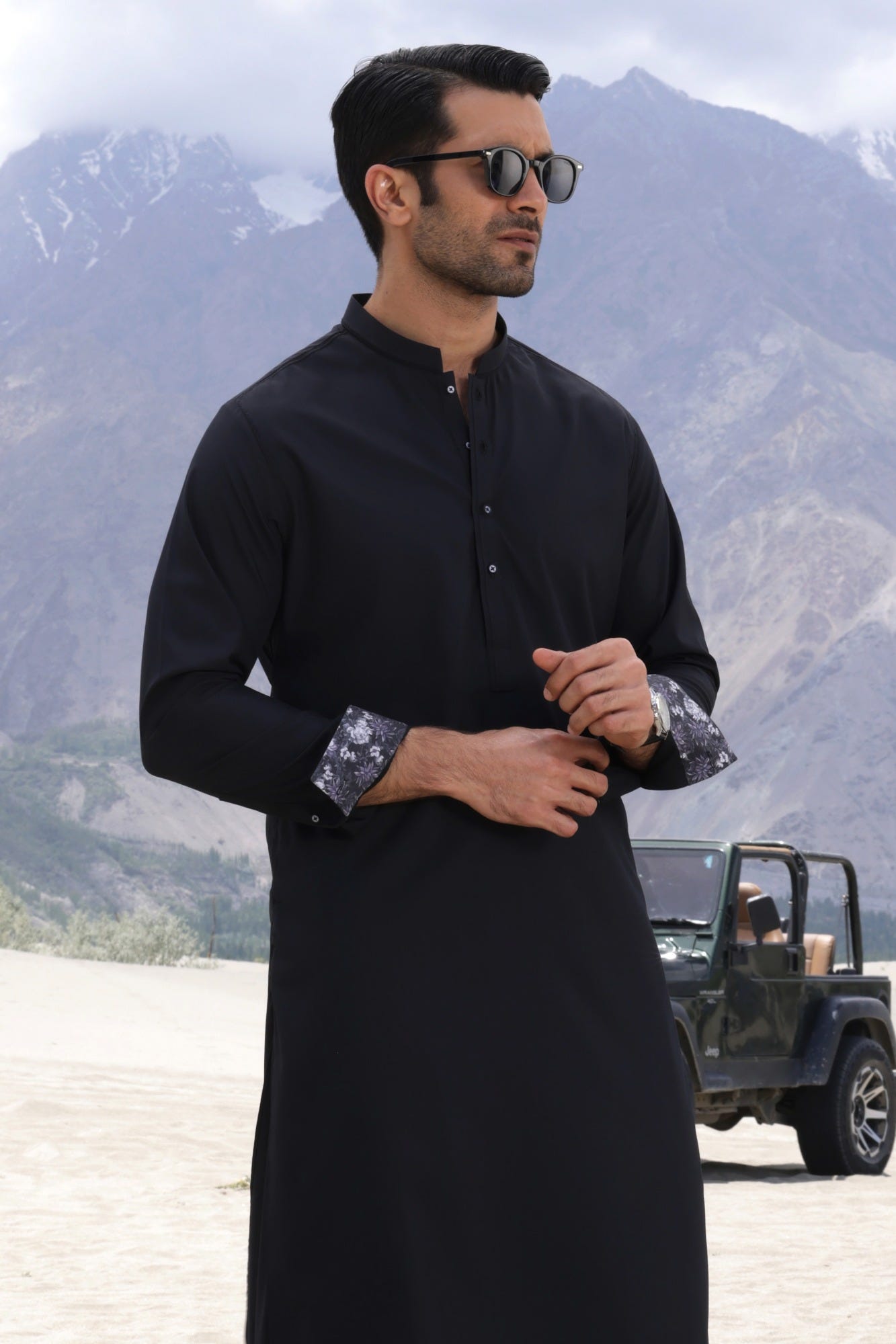 HUNGARY - BLACK BLENDED KAMEEZ SHALWAR