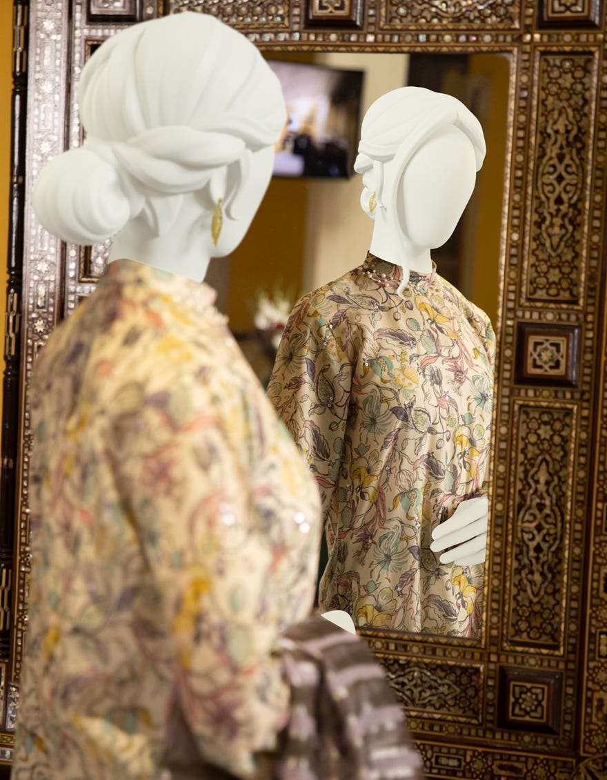 JLAWN-S-JDS-22-1057 Toucan