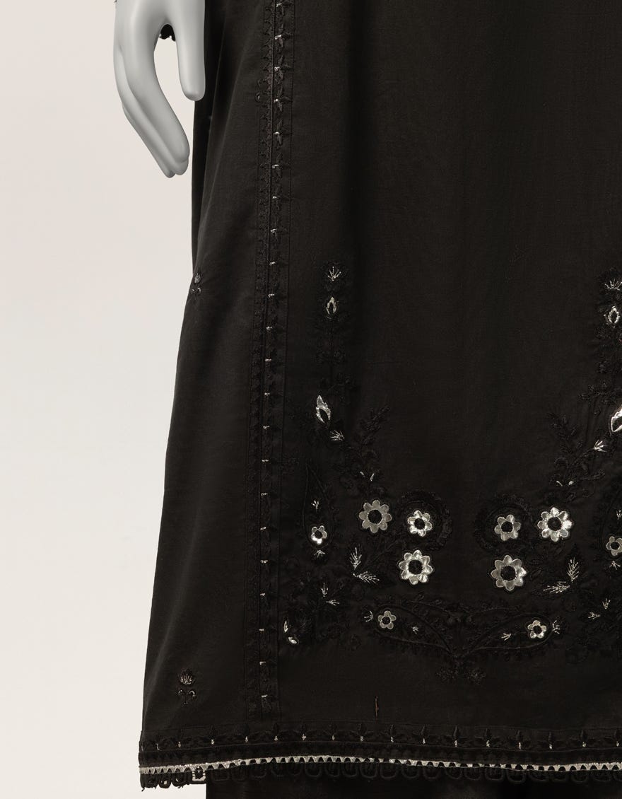 black-lawn-embroidered-stitched-2pc-jds261280s