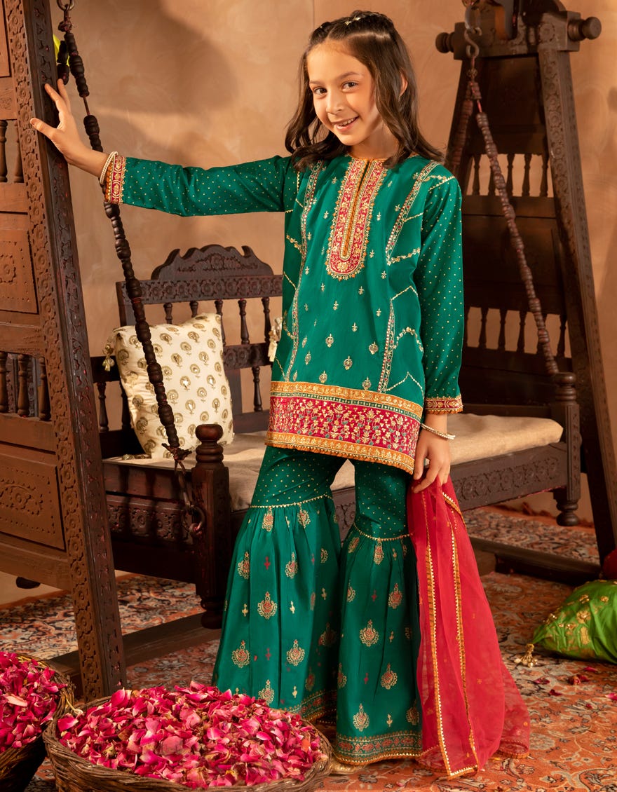 GREEN COTTON LAWN EMBROIDERED 3PC STITCHED