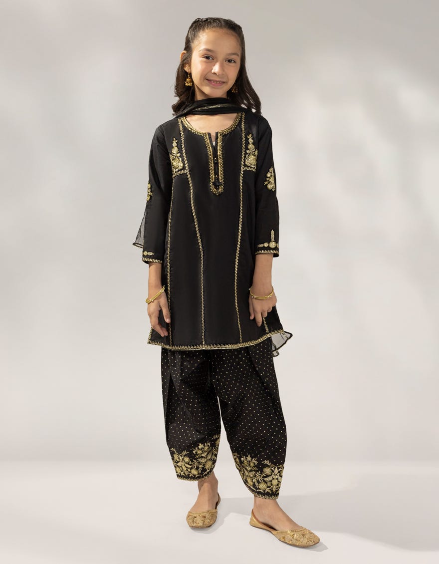 black-lawn-silk-embroidered-3pc-stitched-jgf251924s