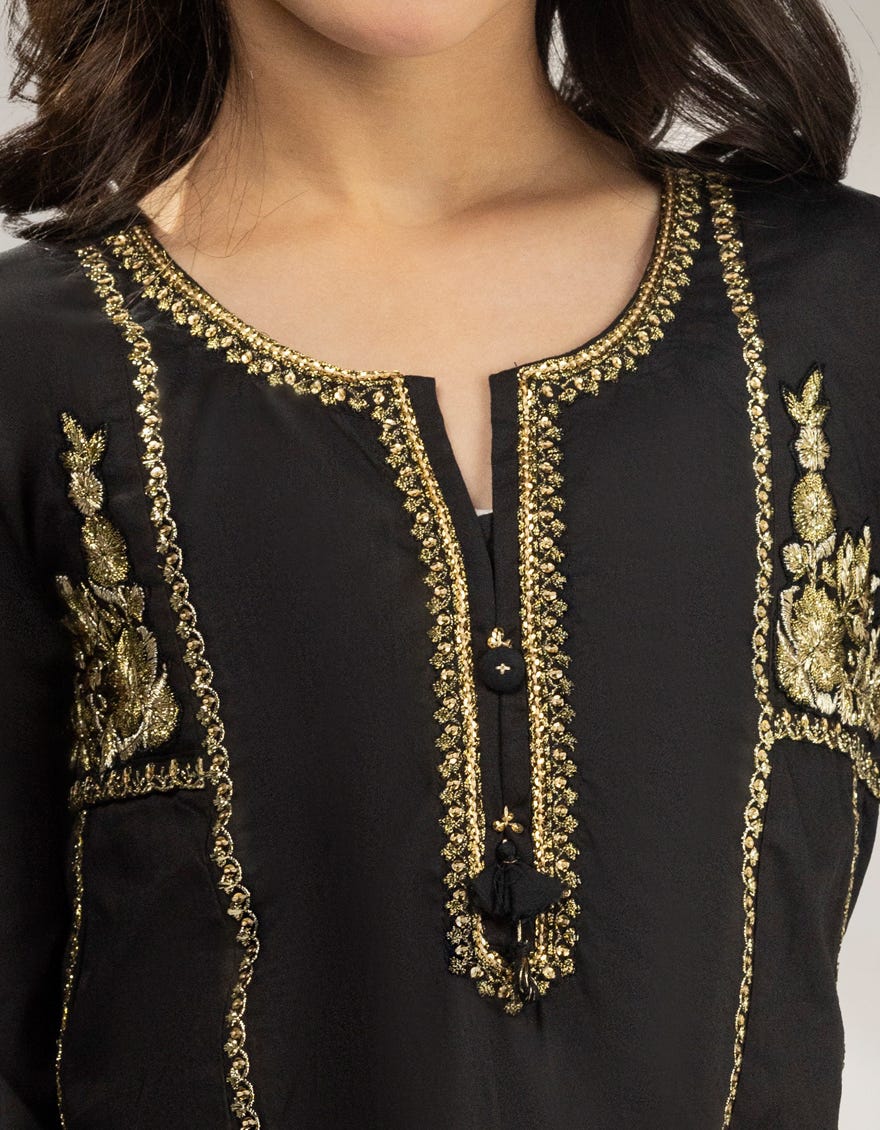 black-lawn-silk-embroidered-3pc-stitched-jgf251924s