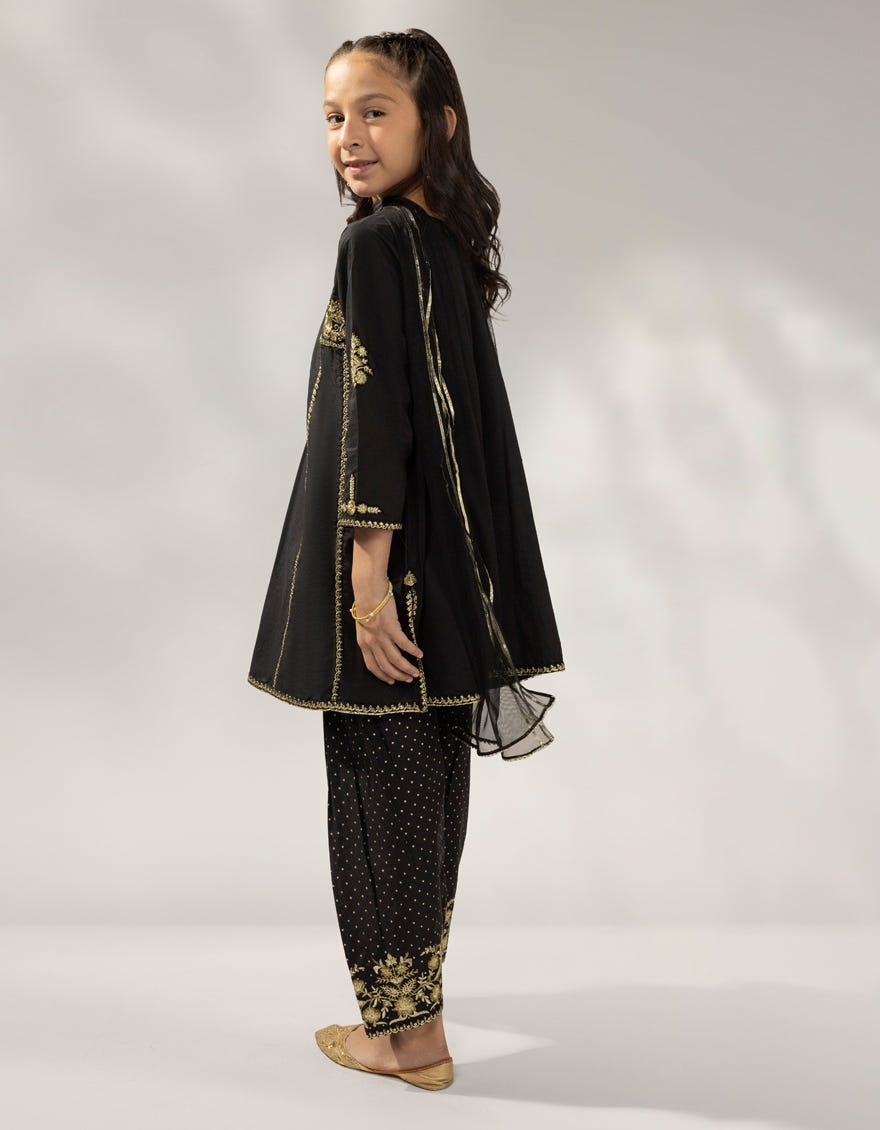 black-lawn-silk-embroidered-3pc-stitched-jgf251924s