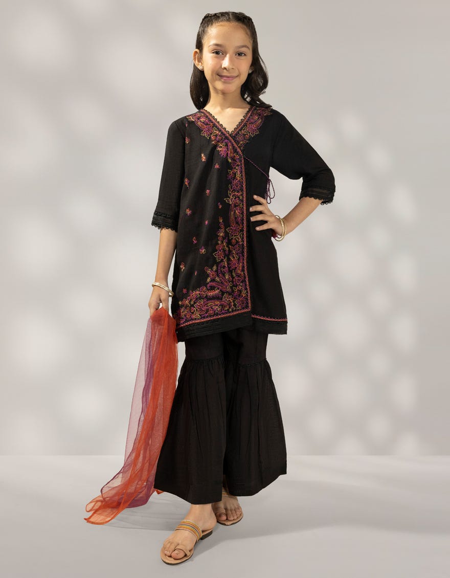 black-khaddar-slub-embroidered-3pc-stitched-jgp251606s