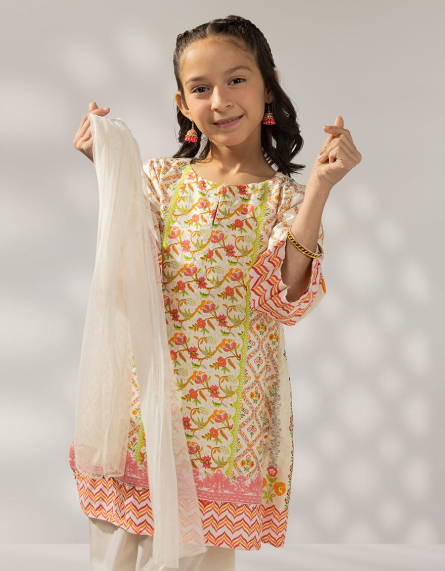 off-white-cambric-embroidered-3pc-stitched-jgp251610s