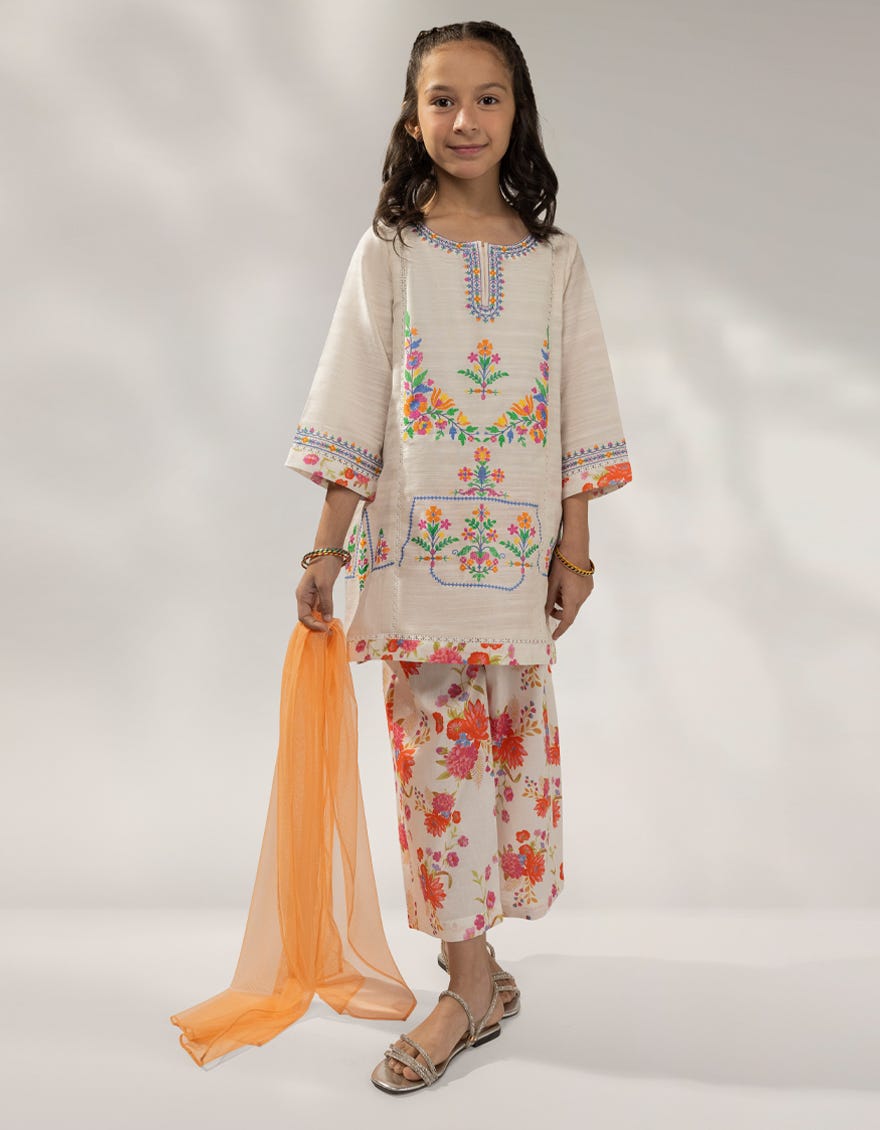 off-white-khaddar-embroidered-3pc-stitched-jgp251618s