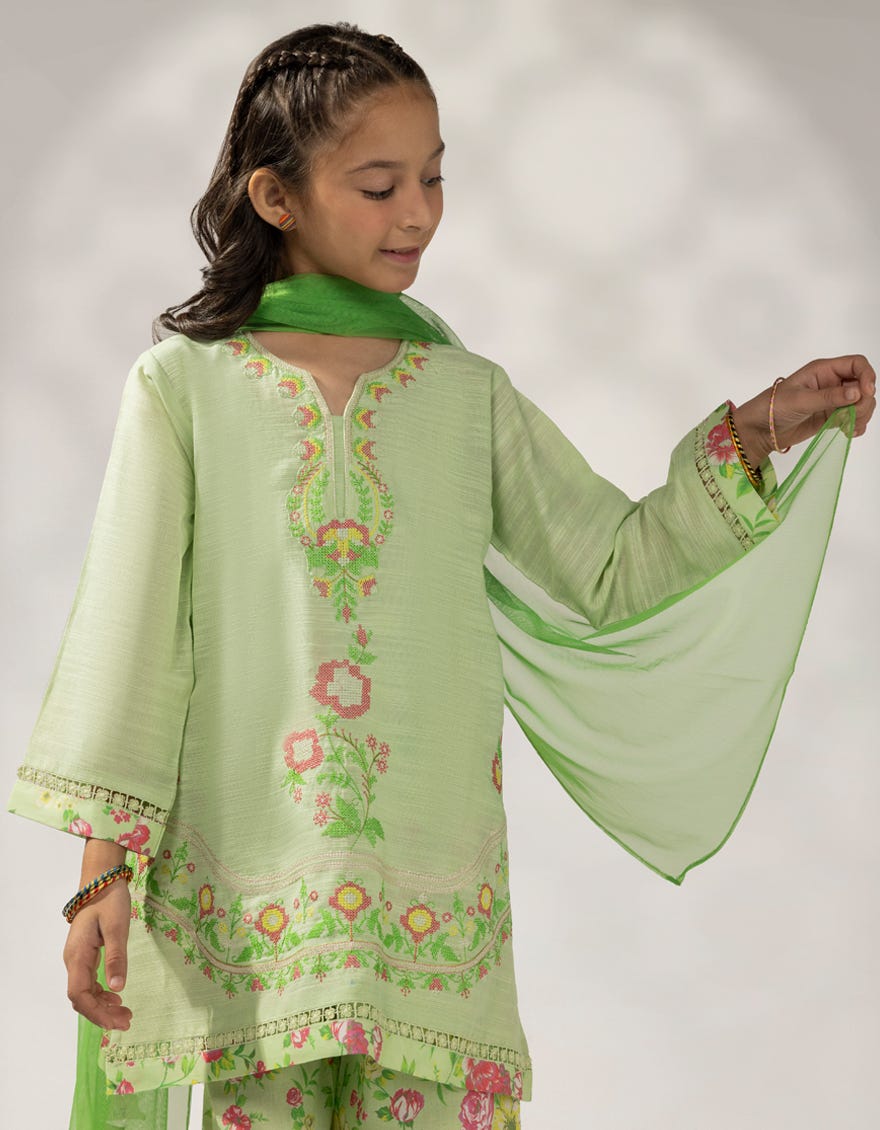 green-khaddar-embroidered-3pc-stitched-jgp251621s