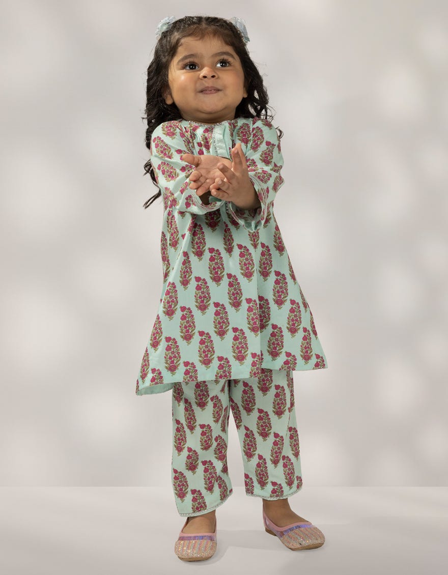 green-linen-digital-printed-3pc-stitched-jip251301s