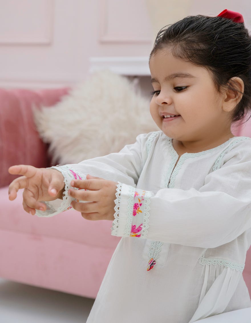 GREEN LAWN DYED 3PC STITCHED