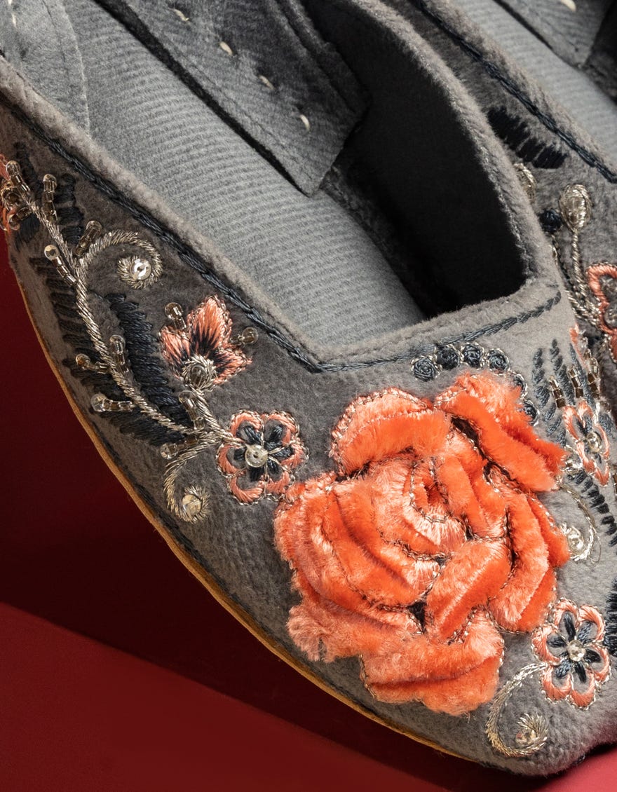 GREY KHUSSA | JJ-LKH-25-341